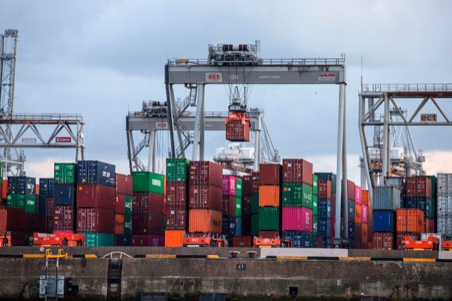 España se juega 135.000 millones en comercio por la crisis del mar Rojo
