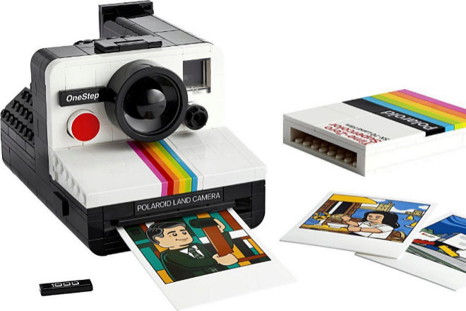 El set Polaroid OneStep Camera incluye un paquete de película para construir Polaroid Time-Zero Land 