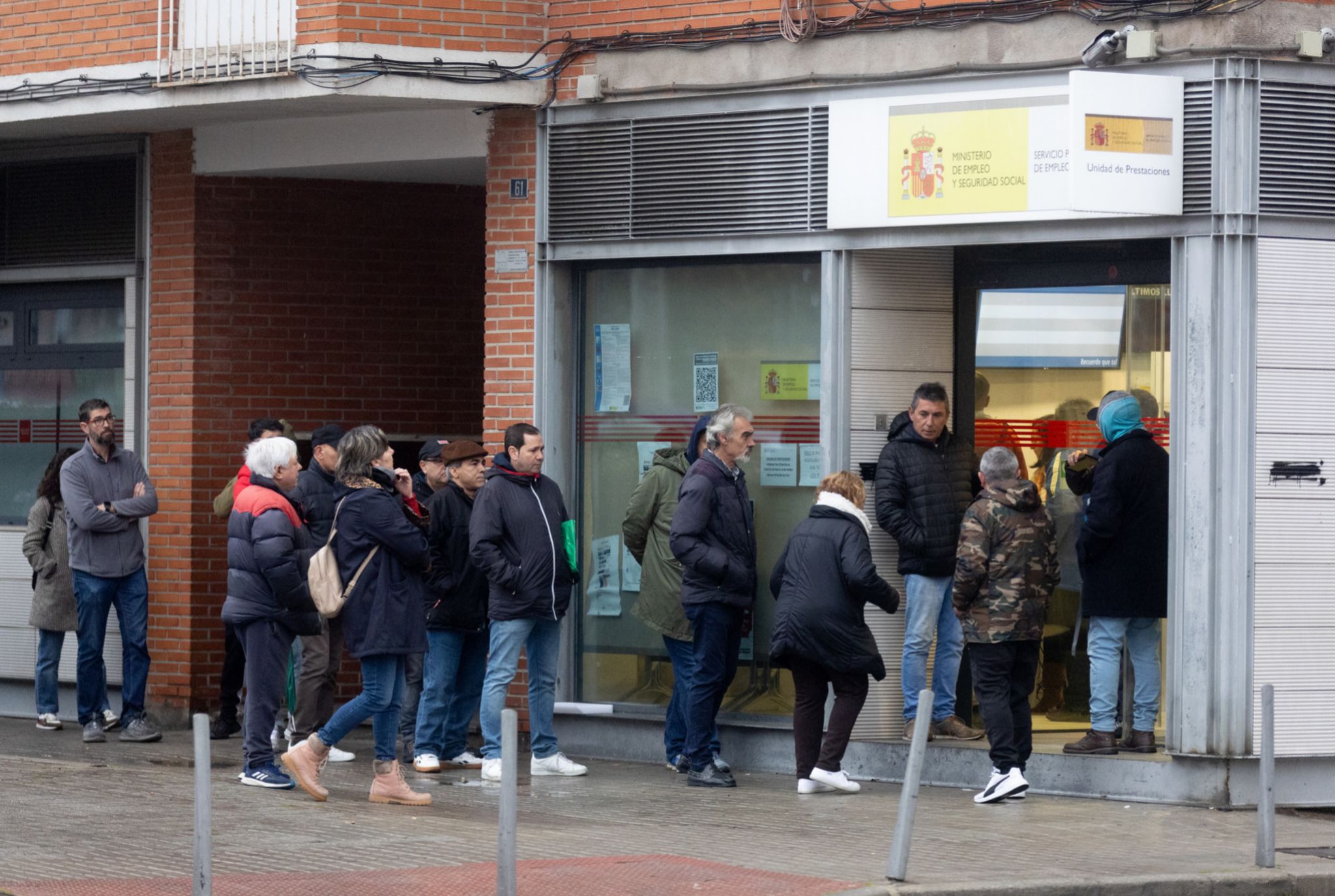 El paro baja en 193.400 personas en 2023 y se crean 783.000 empleos, hasta los 21,2 millones de ocupados