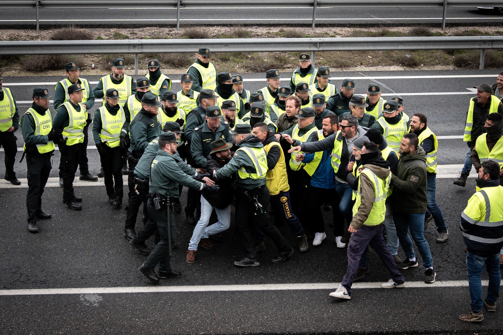 La rebelión agraria arrecia, con los precios disparados entre el campo y la mesa