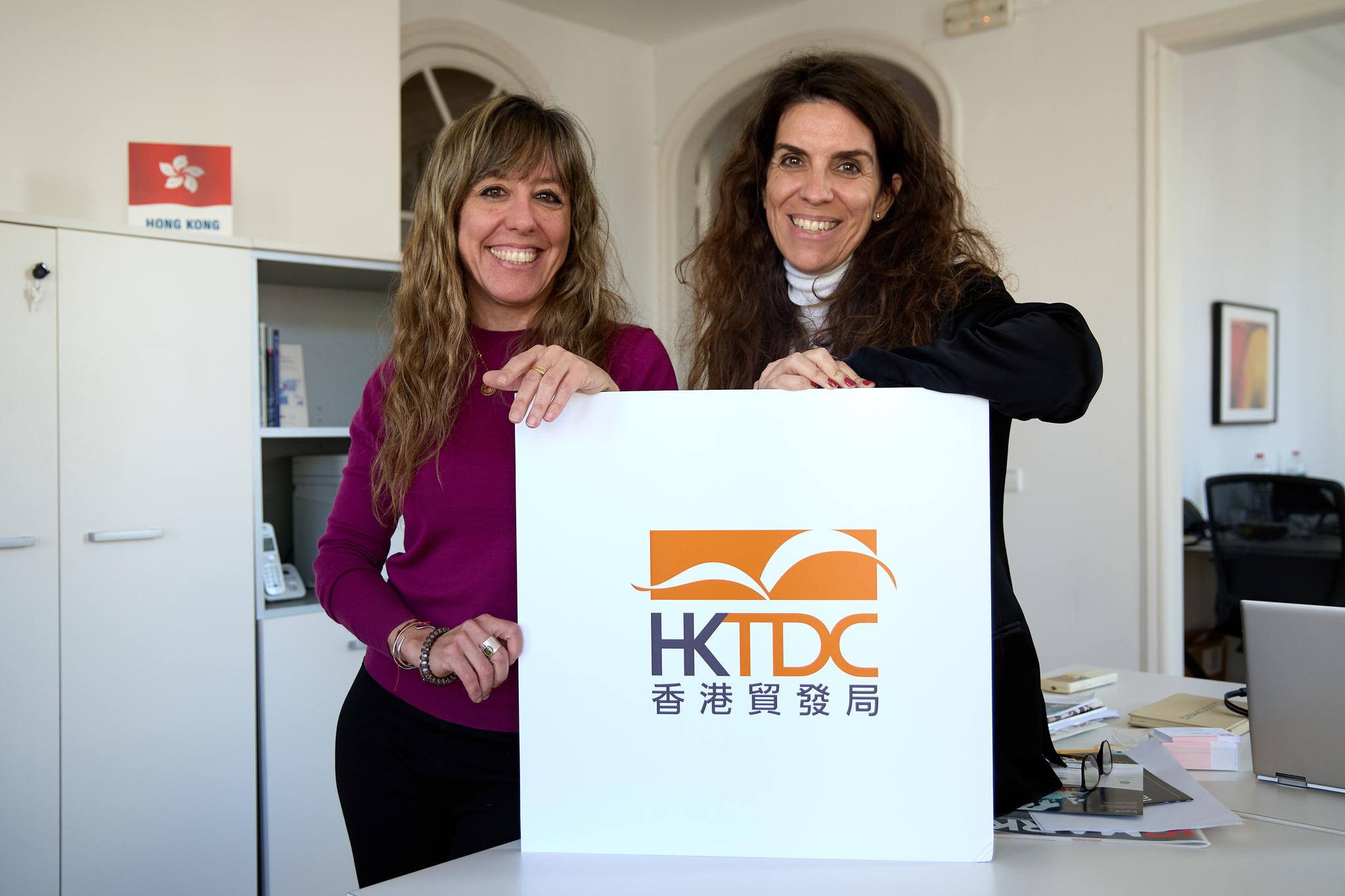 Hong Kong reubica en Barcelona su oficina de promoción económica