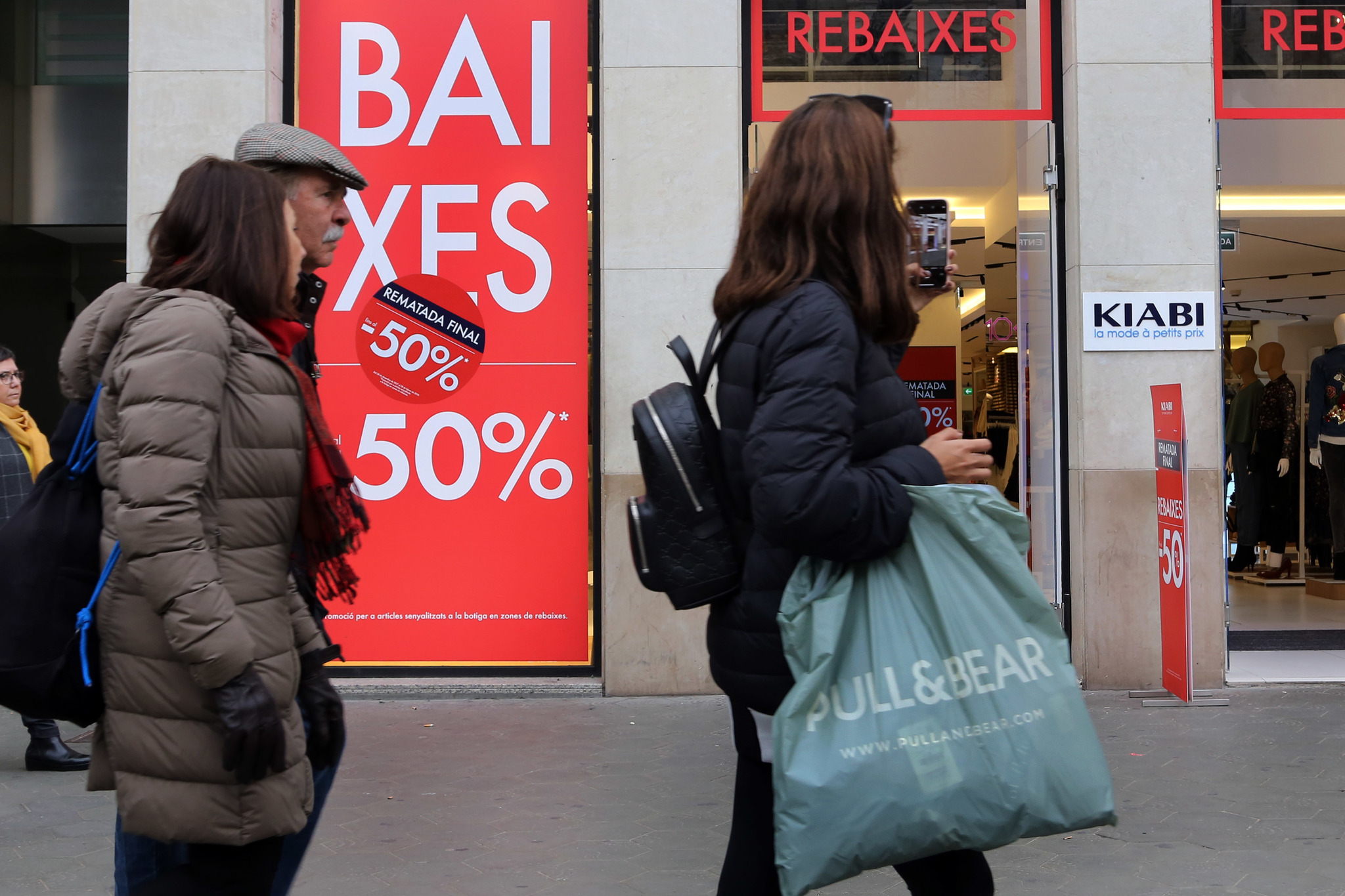 El Govern endurece la ley catalana de comercio para el canal online