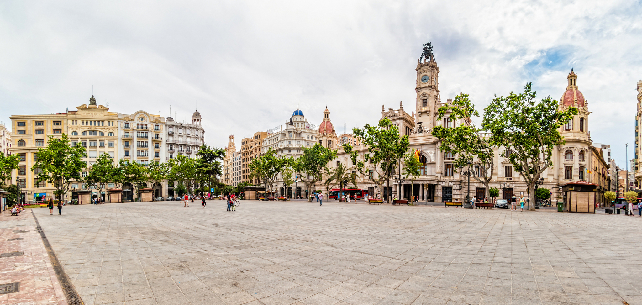 El pulso entre Banco Santander y el ayuntamiento de Valencia que ha cambiado el criterio del Supremo sobre Plusvalía