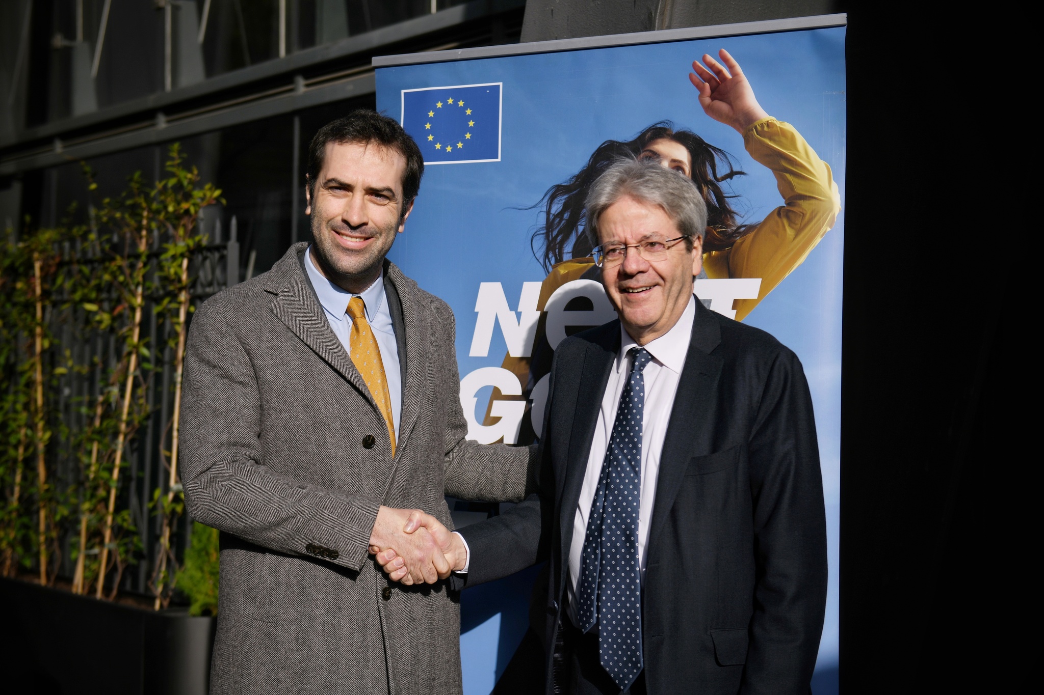 Gentiloni urge a España a «agilizar» la ejecución de fondos europeos: no habrá prórrogas