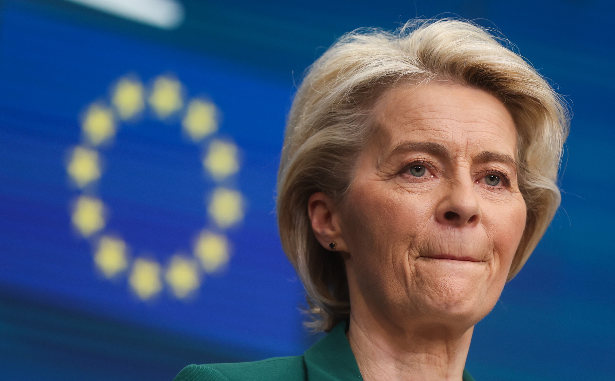 La Comisión Europea pide a España un «esfuerzo adicional» para una reducción «creíble» de la deuda y el déficit