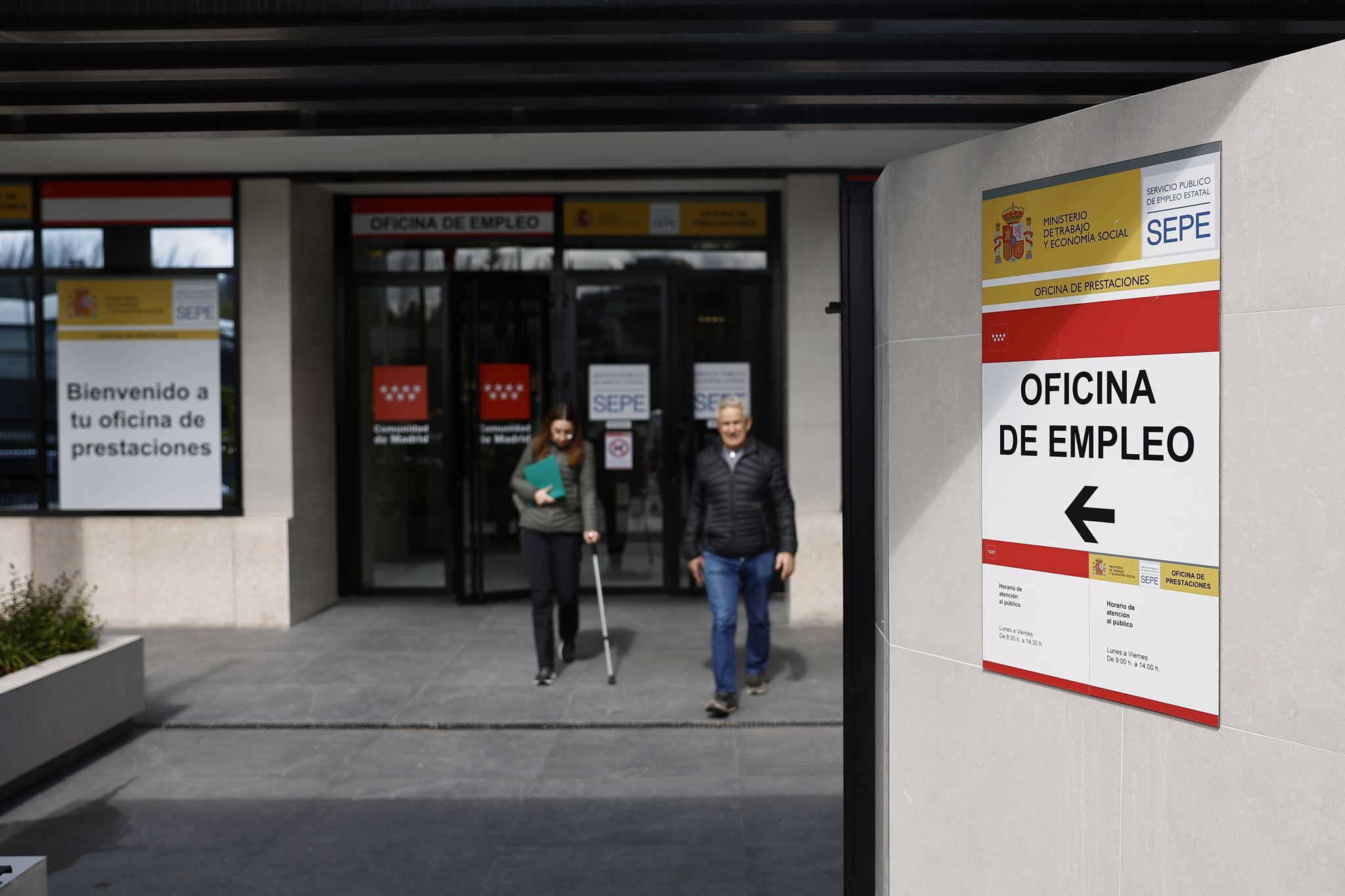 El paro baja en 33.405 personas en marzo y se crean 193.585 empleos por el efecto Semana Santa