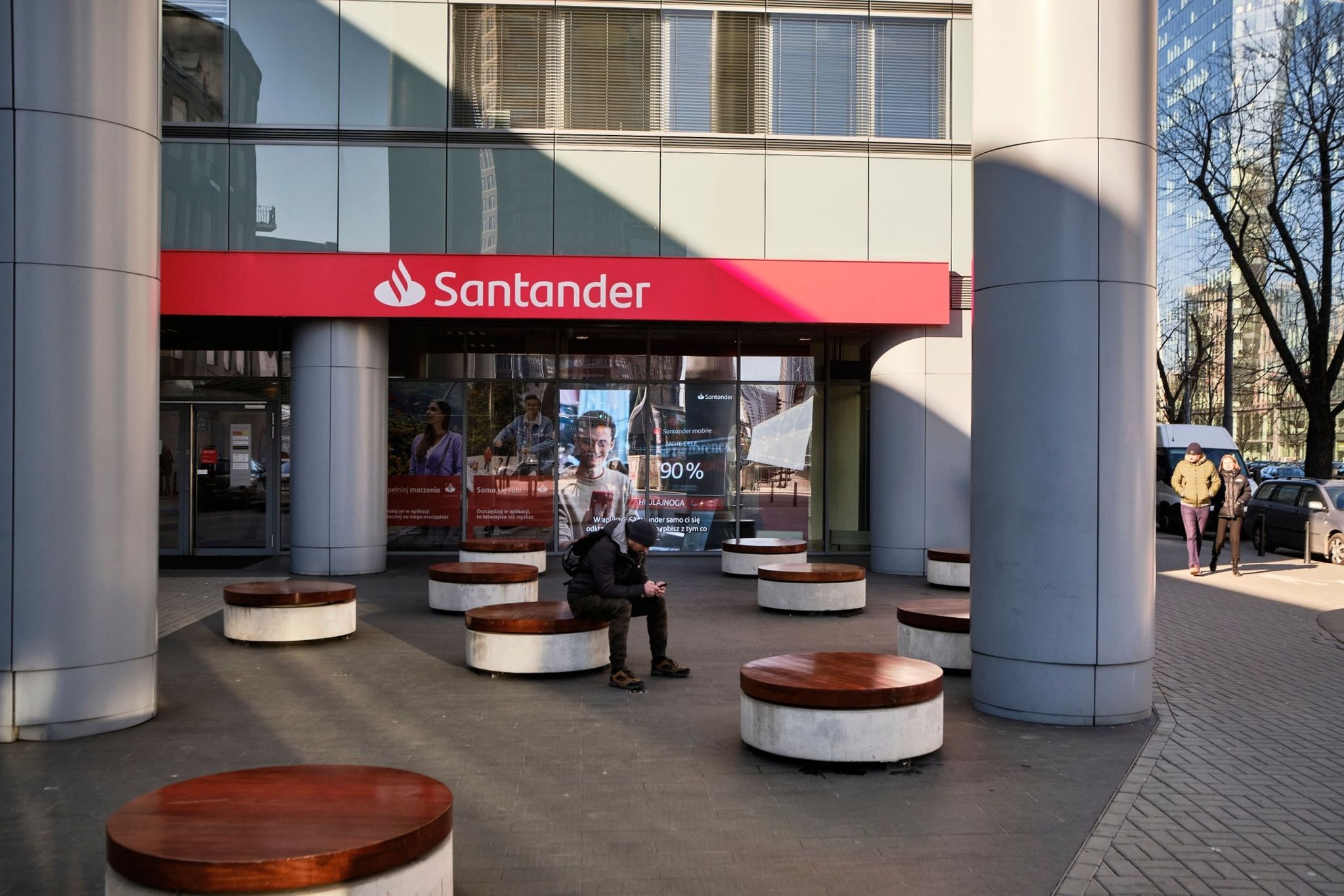 Oficina de Santander en Varsovia.