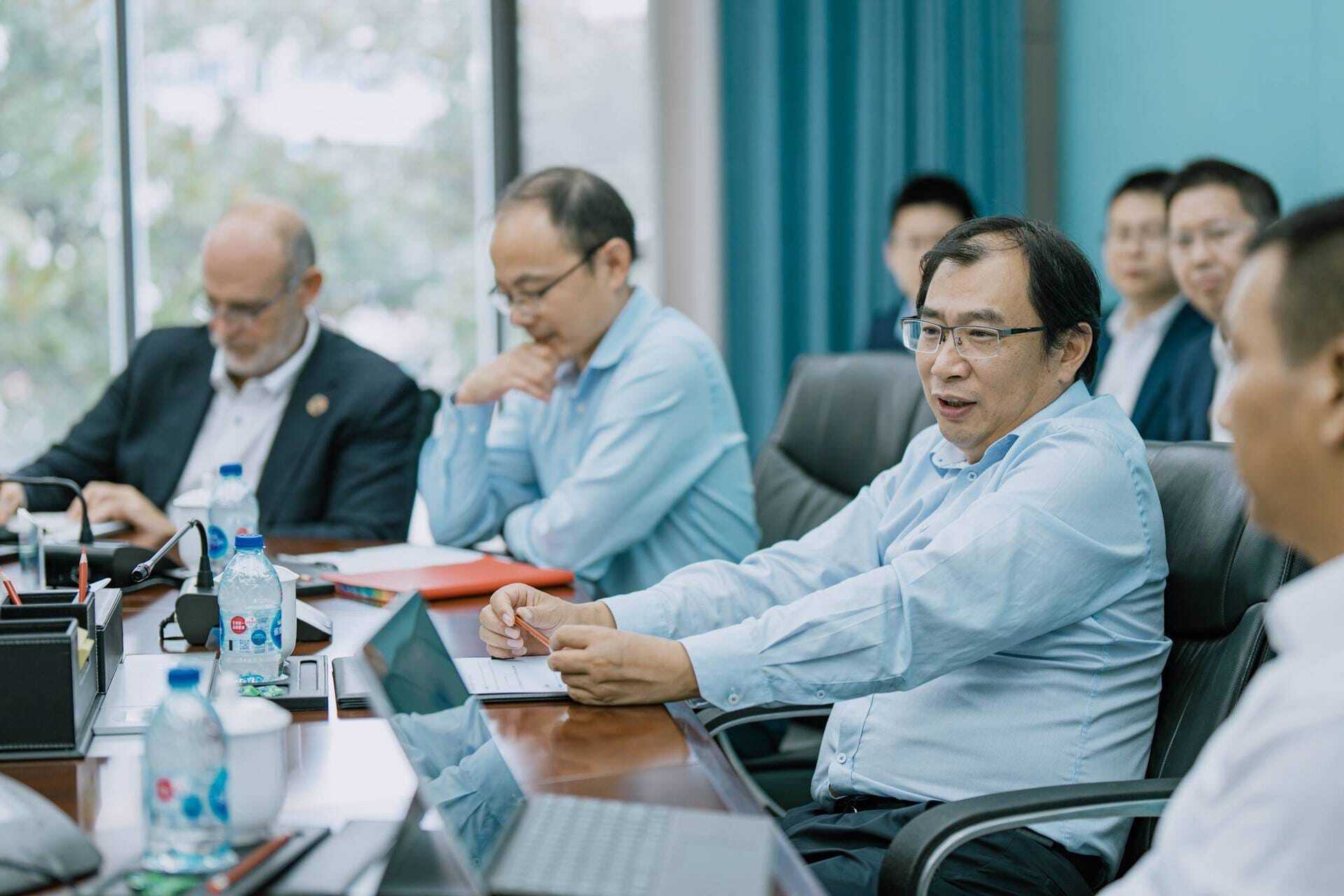 El presidente de  Chery Automobile, Guibing Zhang, en la sede del grupo en Wuhu (China).