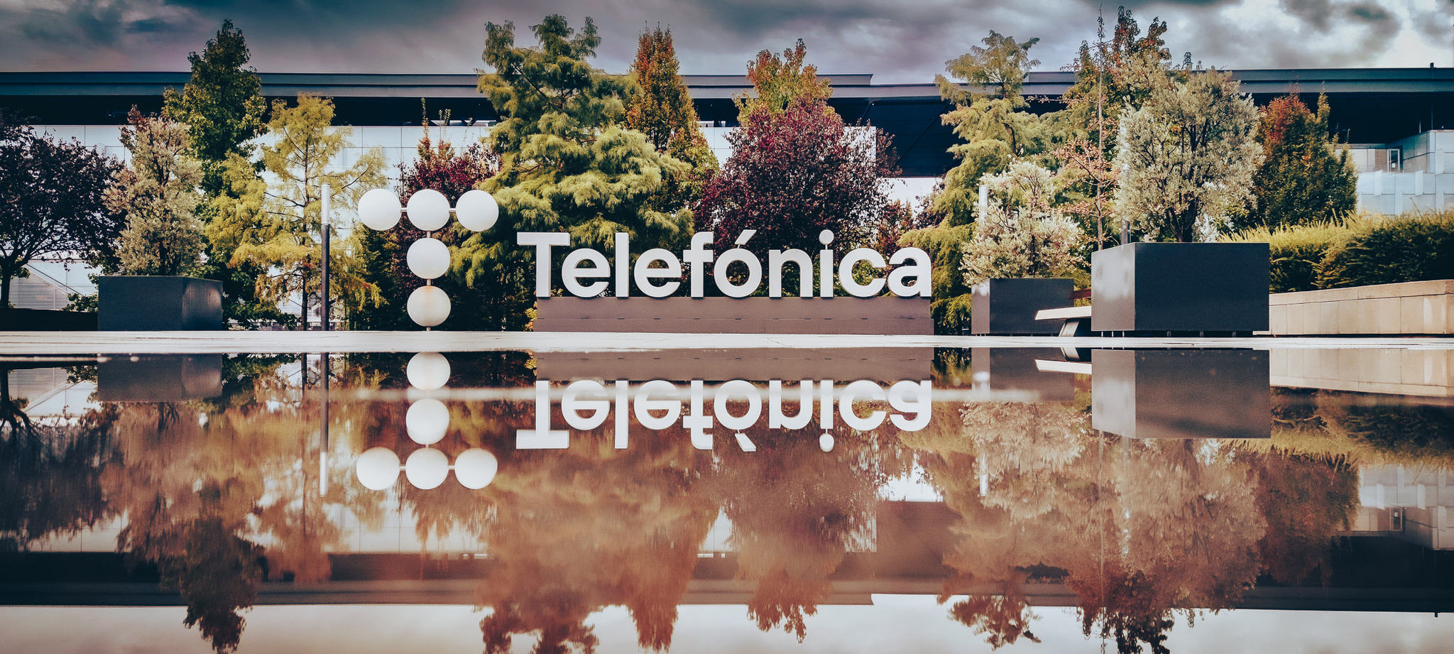 Telef�nica se cre� en 1924 y en su prmier a�o logr� 70.000 l�neas, el 85% de las que exist�an.