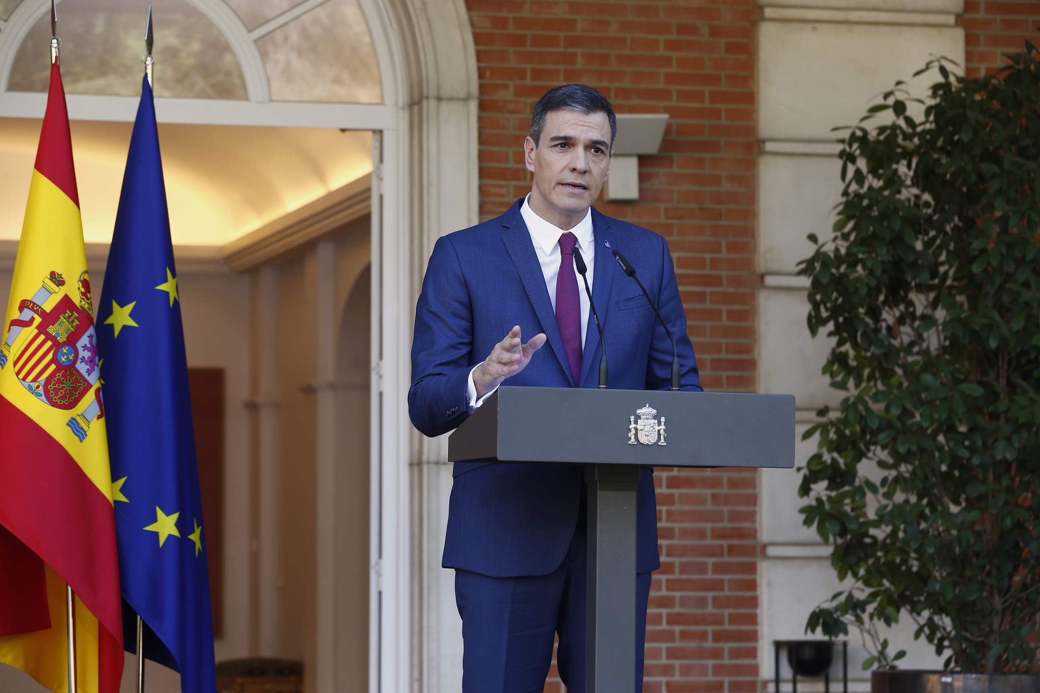 Pedro Sánchez anuncia que permanece como presidente del Gobierno