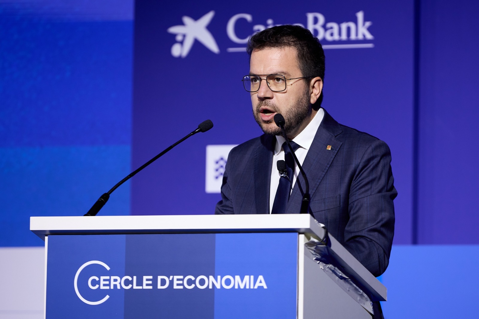 Aragonès se despide de los empresarios y presume de gestión por la menor deuda