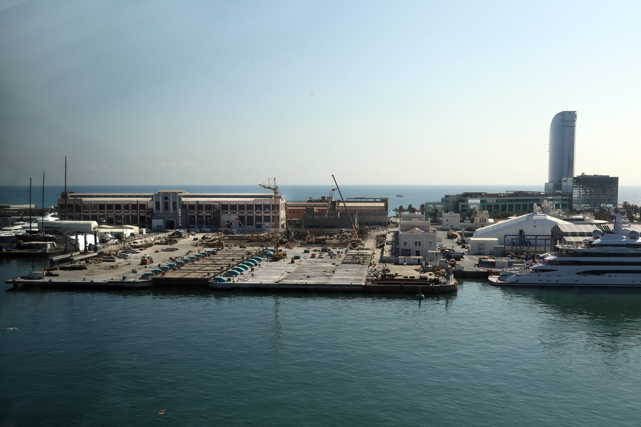 El tráfico de mercancías en el Puerto de Barcelona sube un 8,4% hasta mayo