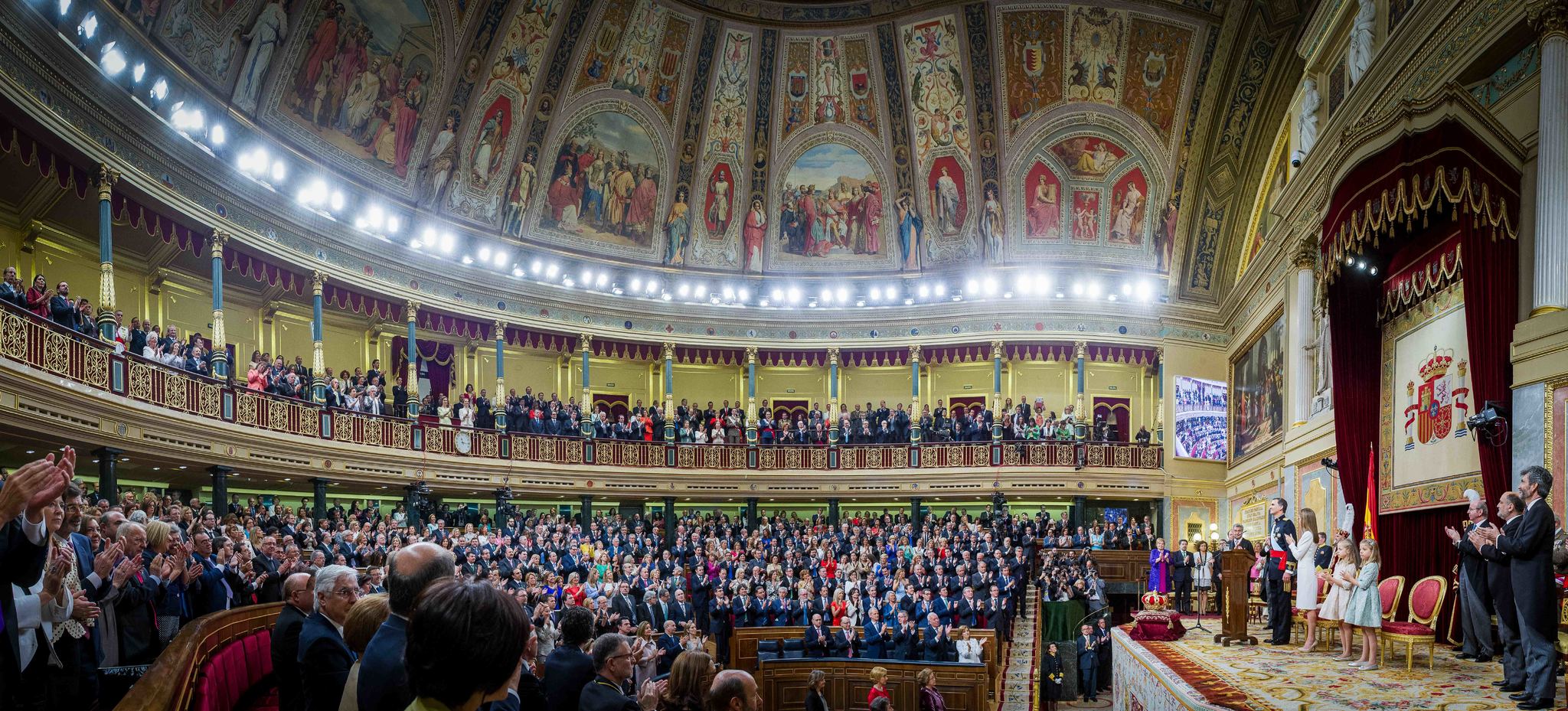 Botín, Indra, Codere y Felipe VI: las mejores imágenes de la semana