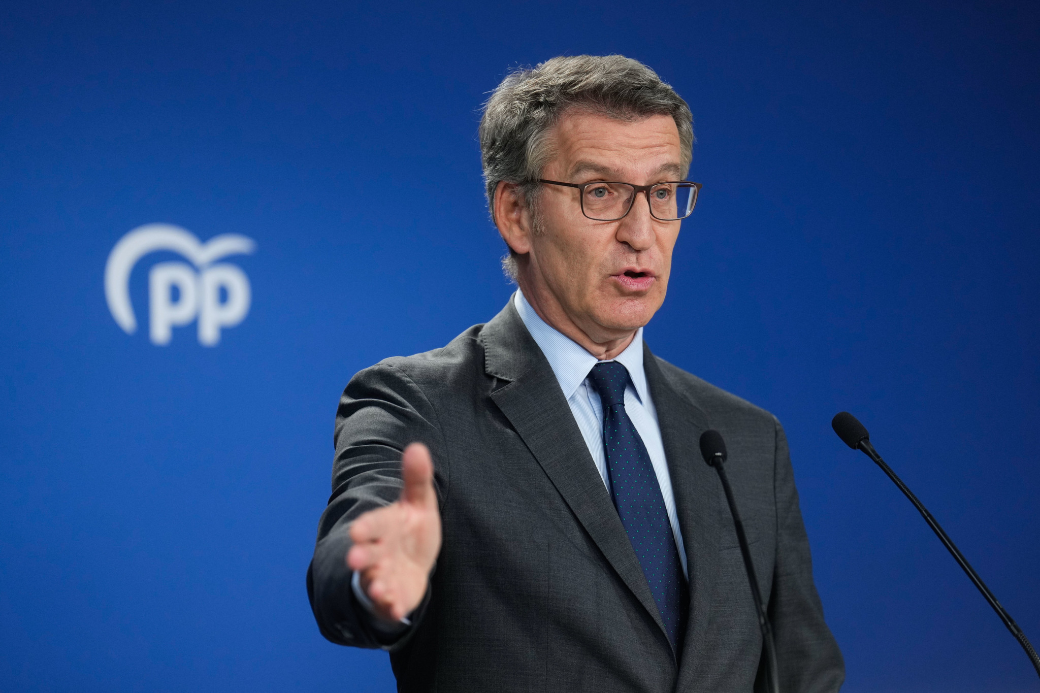 El PP asume con alivio la ‘espantá’ de Vox en sus autonomías