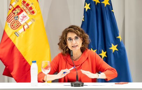 Montero niega el cupo pero se abre a una agencia tributaria catalana bajo el Estatut