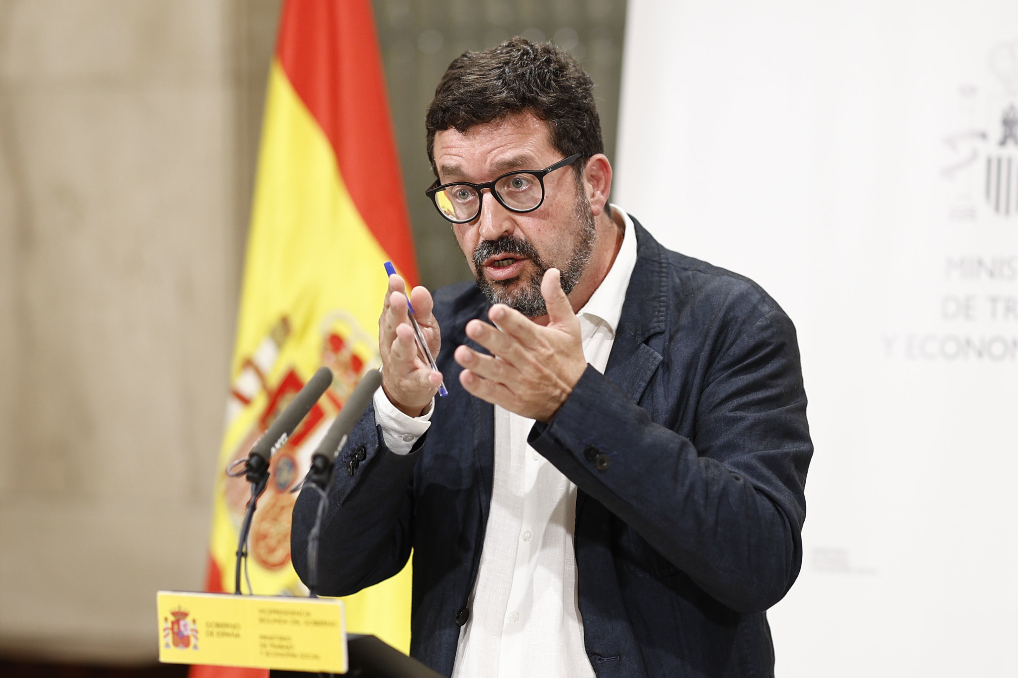 Trabajo incorpora la desconexión digital con la empresa para garantizar la reducción de la jornada laboral