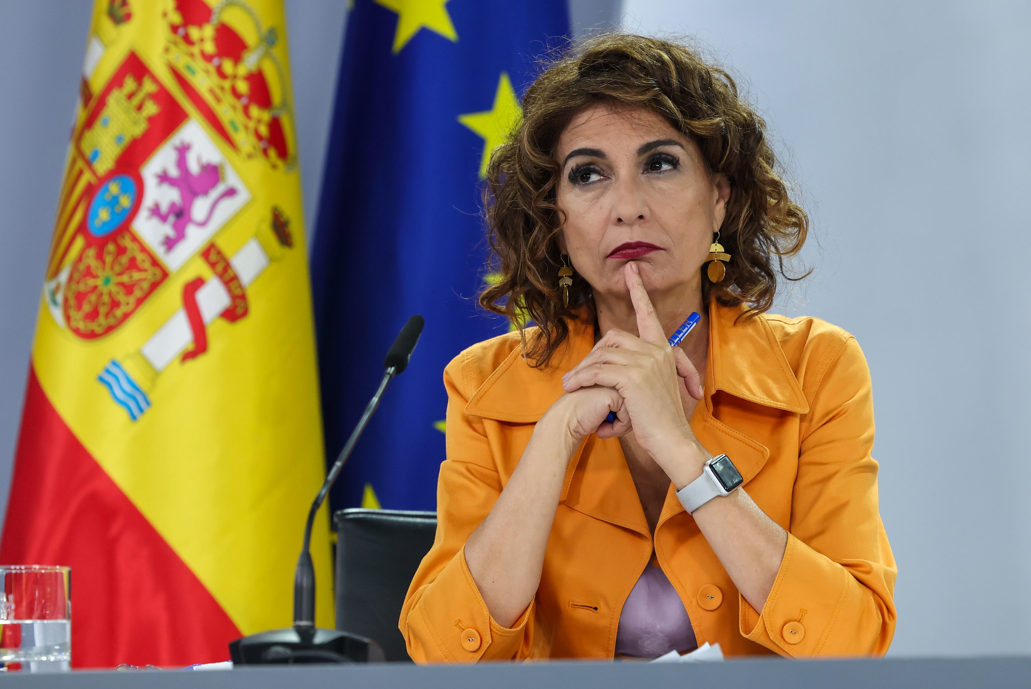 Los tributos verdes centran la negociación de la reforma fiscal ligada a la ayuda europea