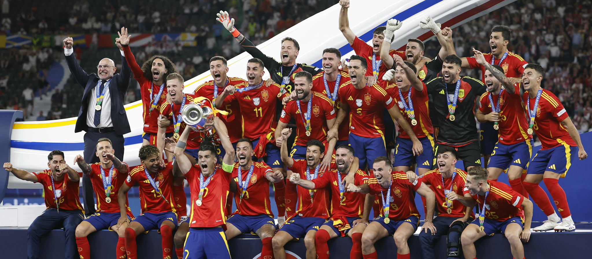 España, Santander, Volvo, Puig y Sabadell: las mejores imágenes del verano