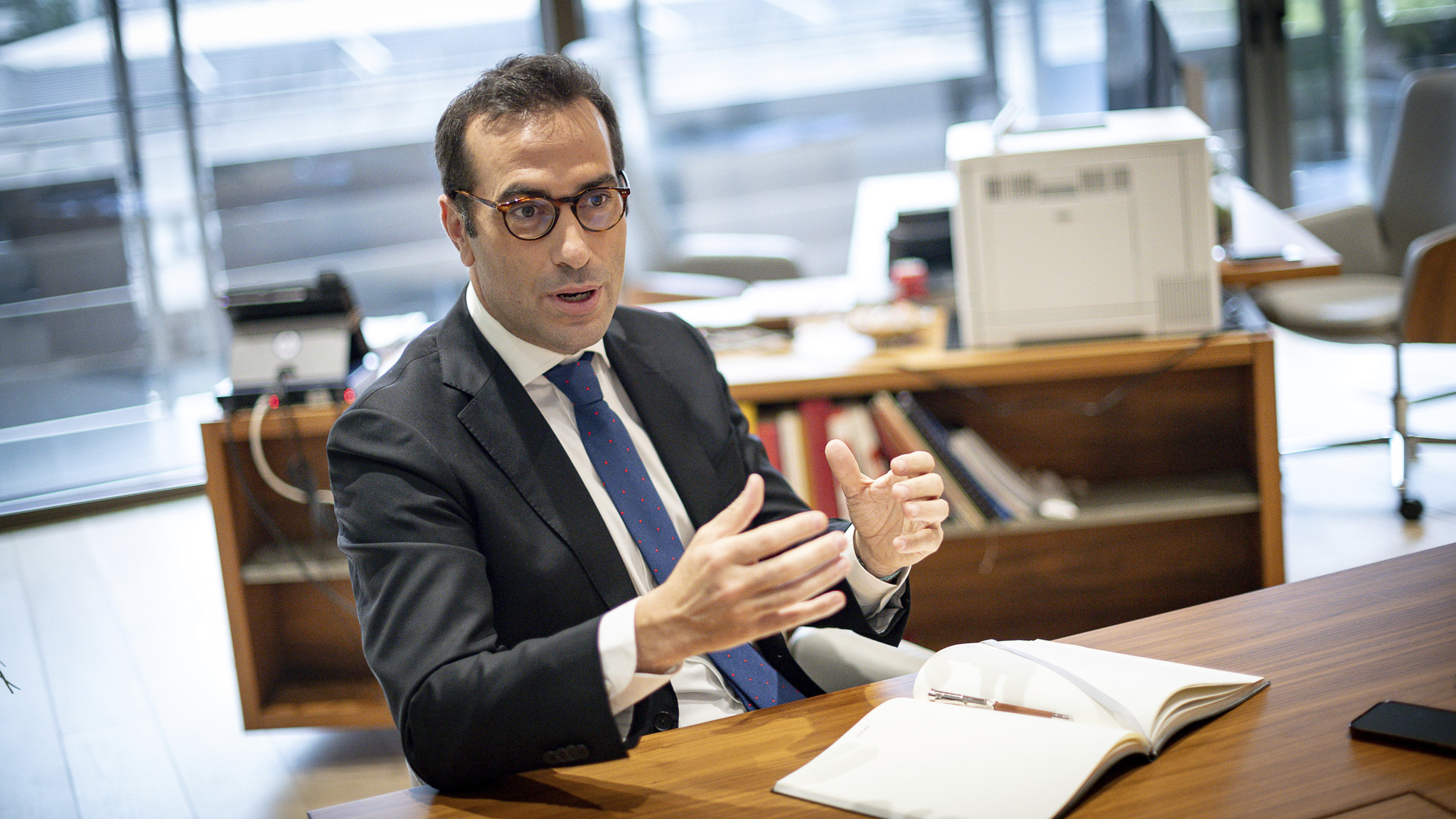 Carlos Cuerpo: «Sigo con la misma preocupación por el impacto de la opa de BBVA a Sabadell»