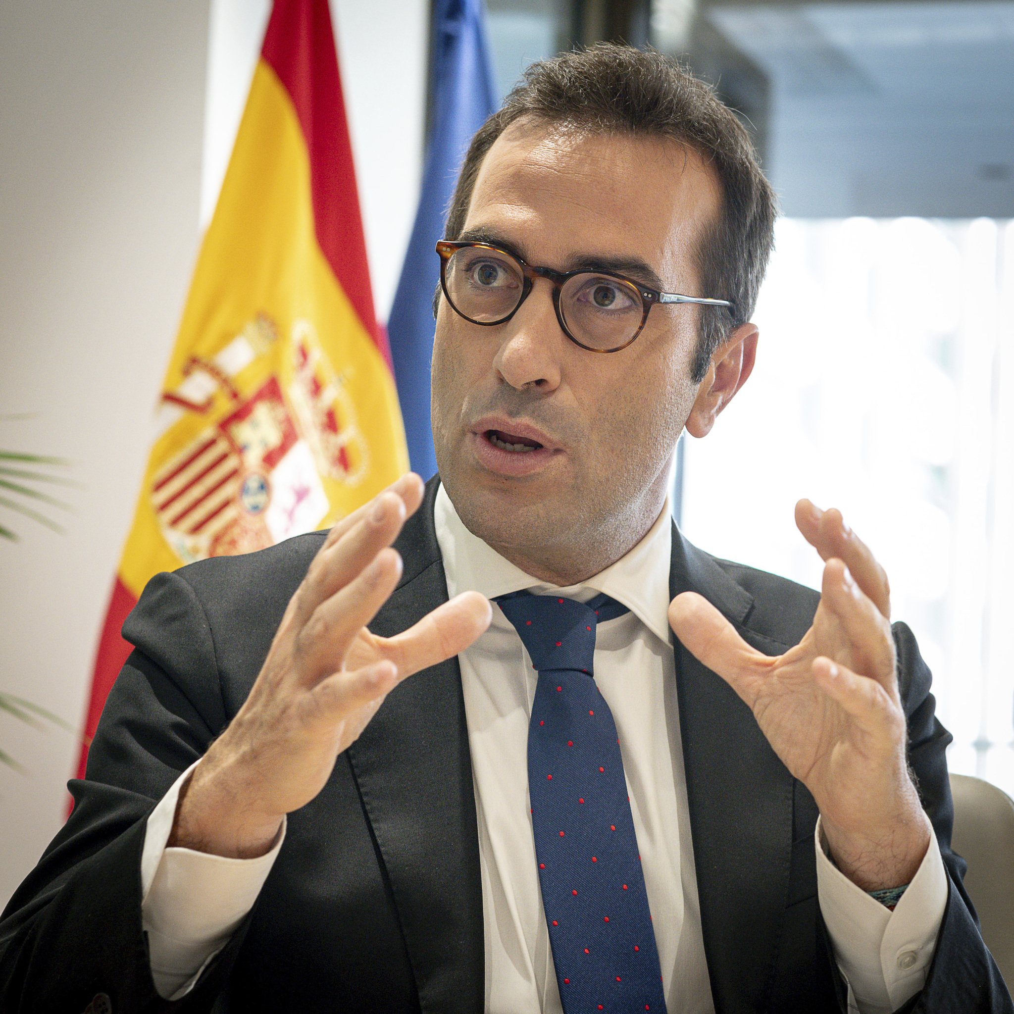 El Gobierno eleva la previsión de crecimiento de PIB de 2025 al 2,4% y la de 2026 al 2,2%