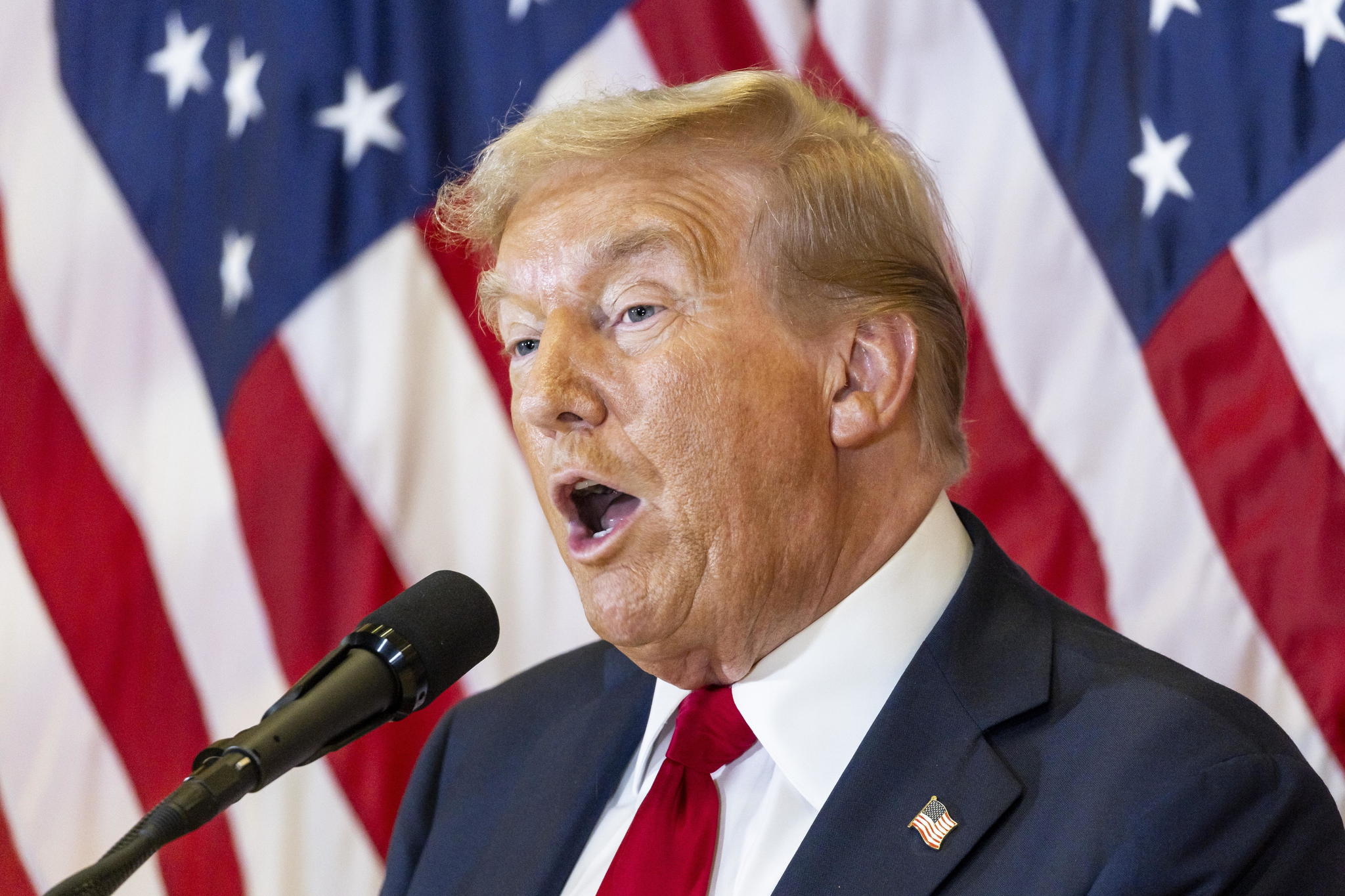 Trump dice que quiere un «trato justo para todos» tras reunirse con Zelenski