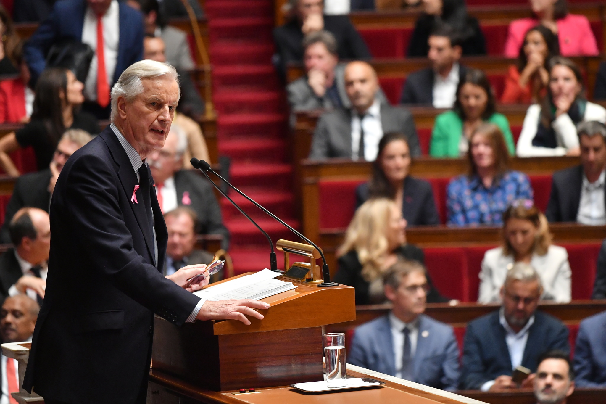 Barnier subirá impuestos a grandes empresas  y fortunas para sanear las cuentas francesas