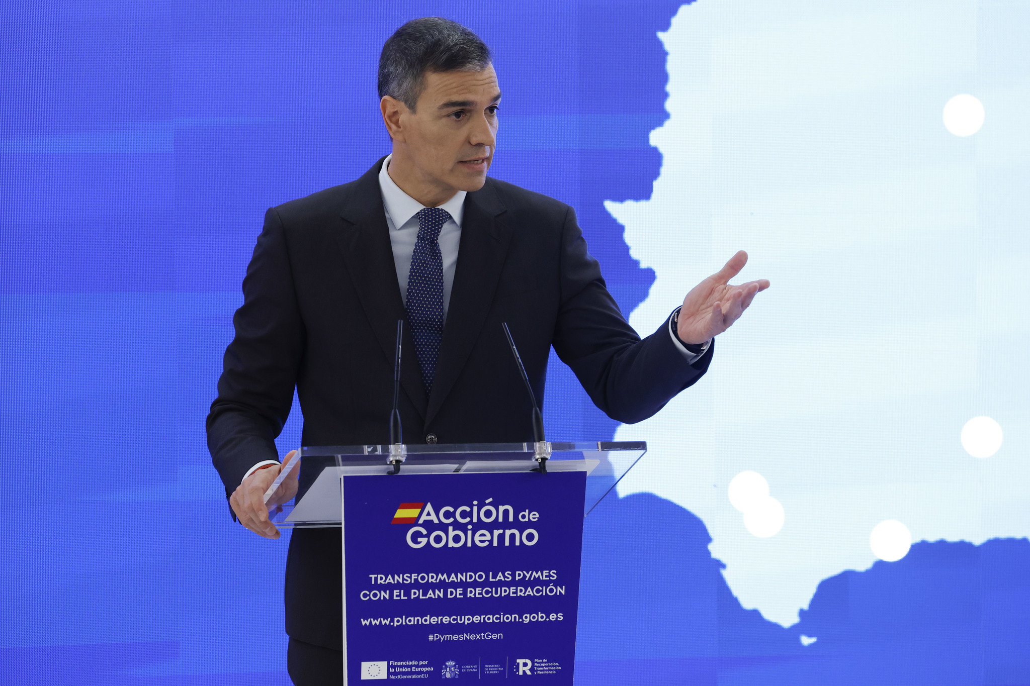 Sánchez anuncia un plan para pymes con 4.500 millones en subvenciones y 50.000 millones en préstamos de fondos europeos