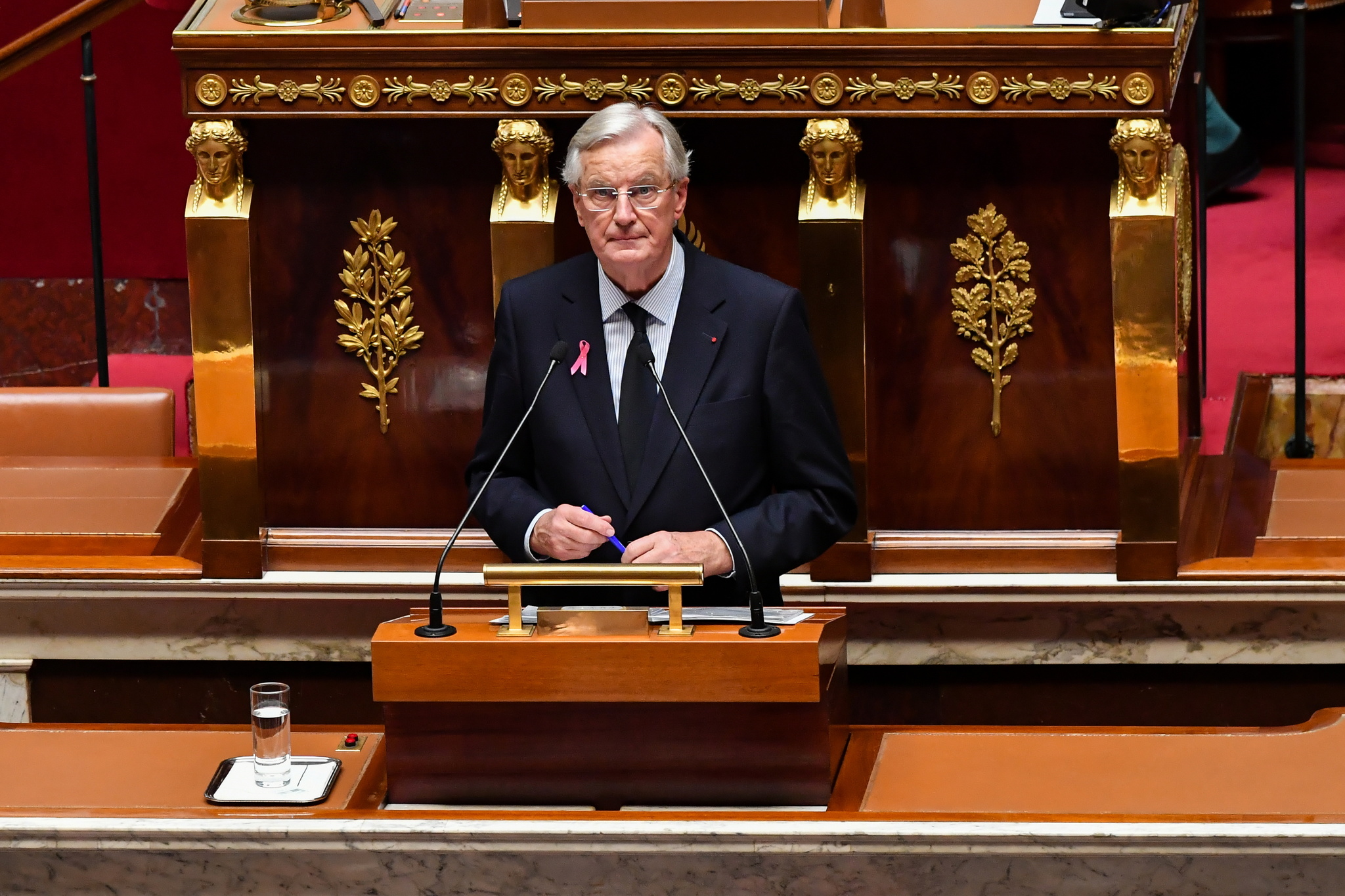 El Gobierno francés asegura que el alza de cotizaciones que prevé afectará a 300 empresas