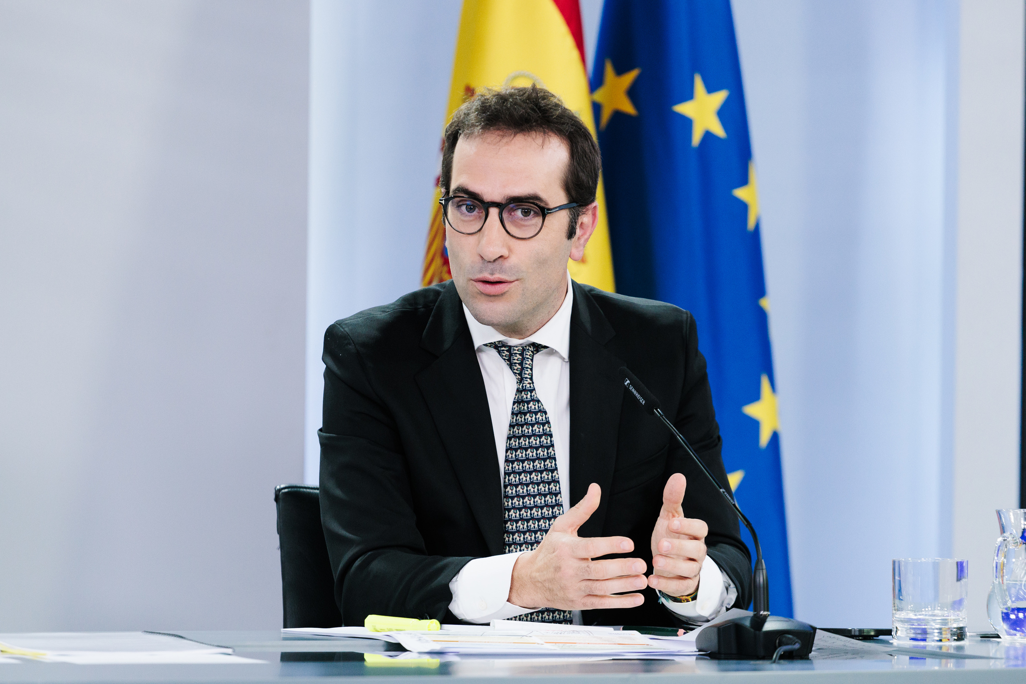 España promete a la UE en el Plan Fiscal 20 reformas para elevar el PIB en 50.000 millones