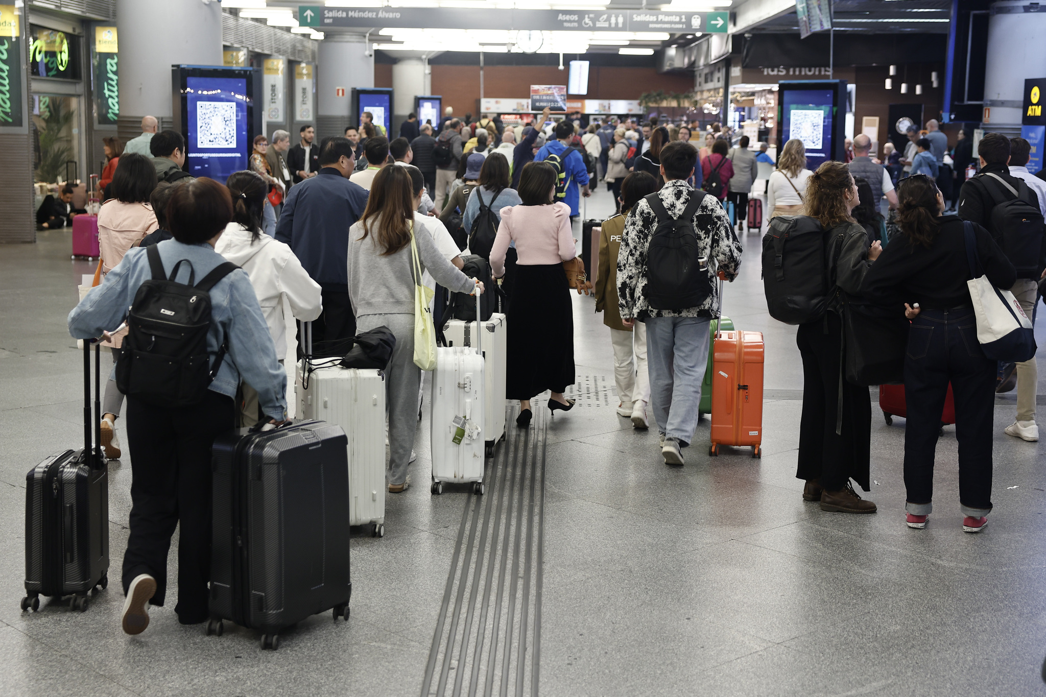 Renfe cifra en 13.700 los viajeros afectados por el descarrilamiento de un tren entre Atocha y Chamartín