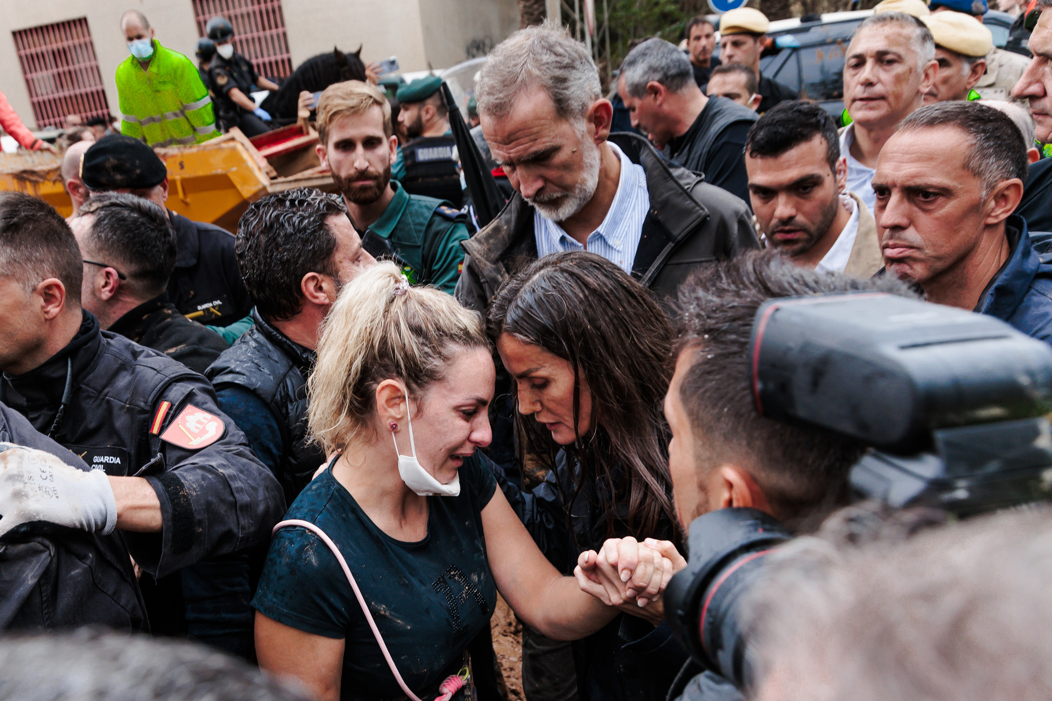 El pueblo estalla en Valencia ante la infamia de Sánchez y Mazón