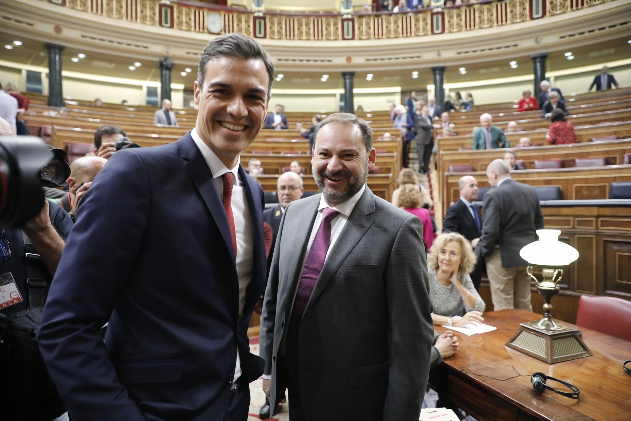 La imputación de Ábalos acorrala a Sánchez
