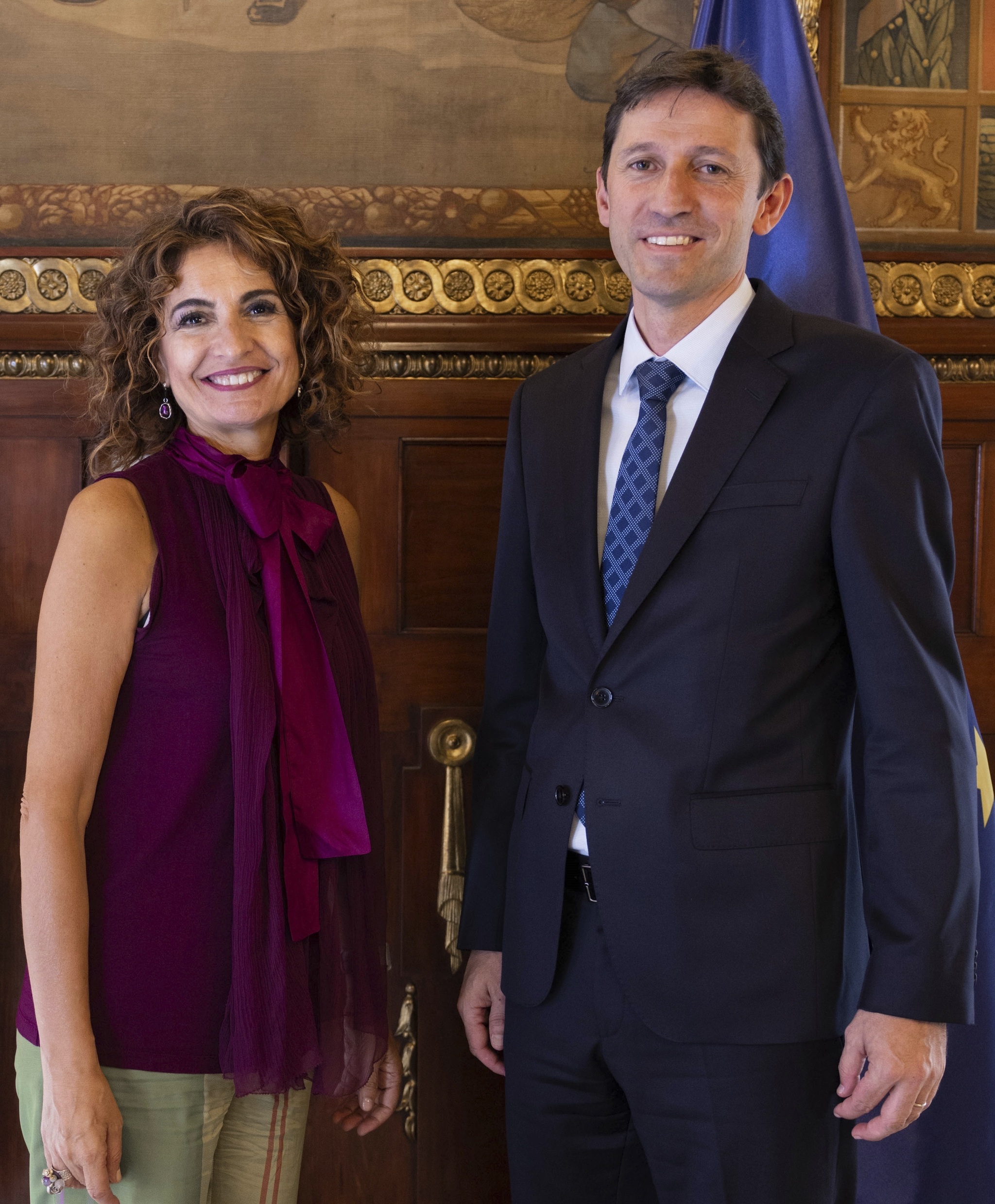 El Gobierno refuerza las competencias fiscales del País Vasco