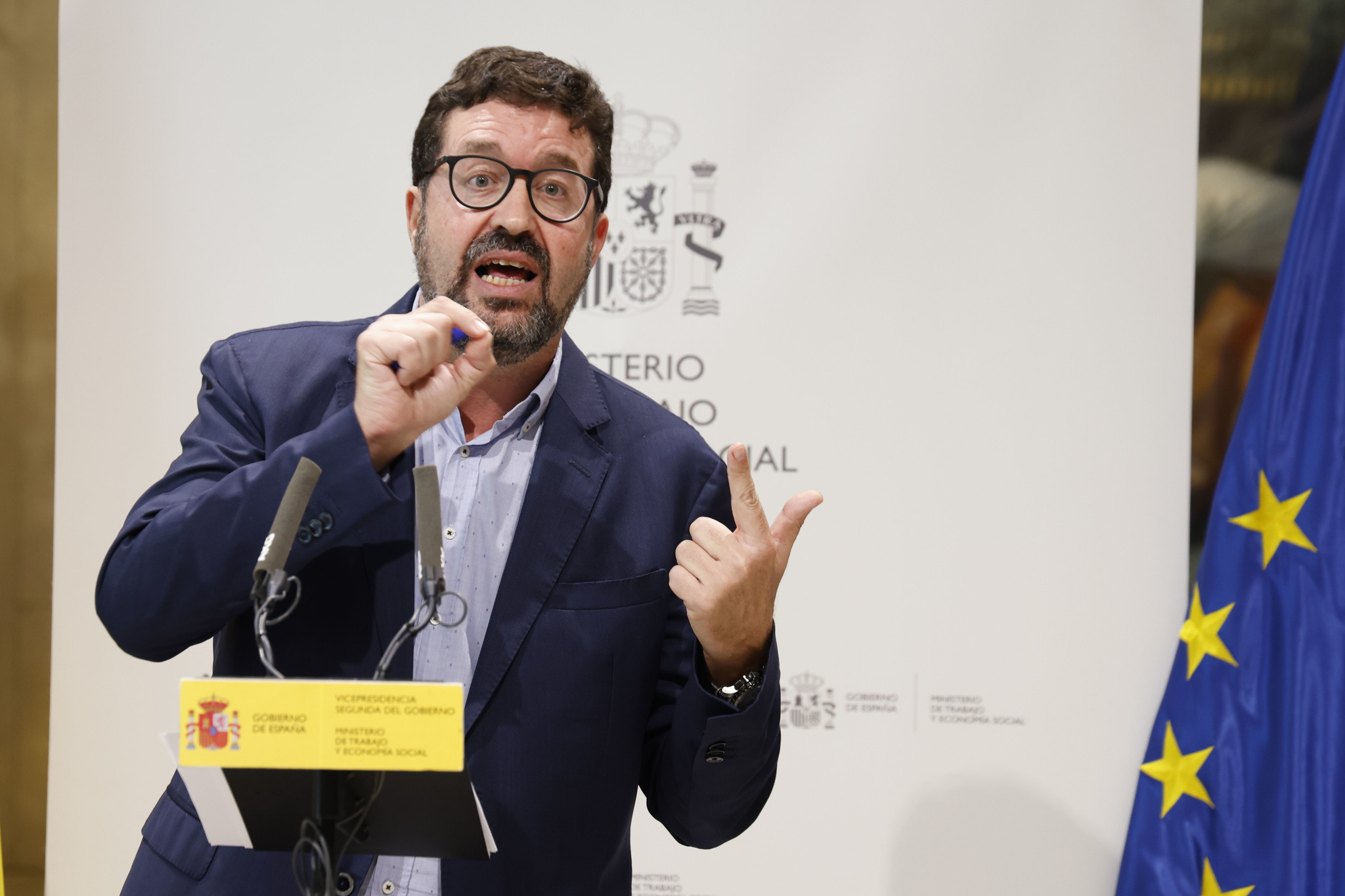 Trabajo inicia el trámite para reducir la jornada por ley tras no lograr acuerdo con CEOE