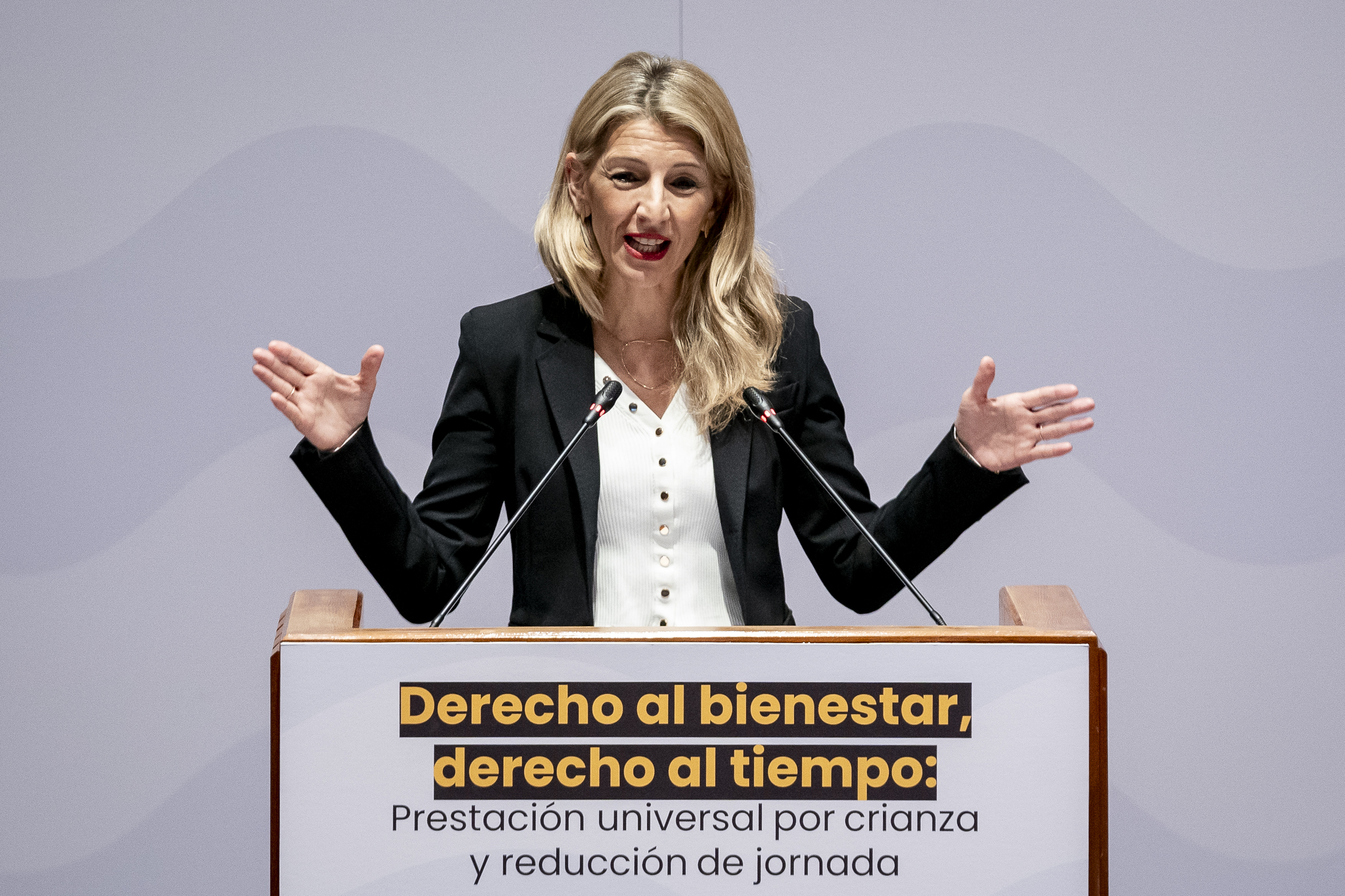 Díaz señala que Hacienda no comparte el criterio de que el SMI quede exento de tributar
