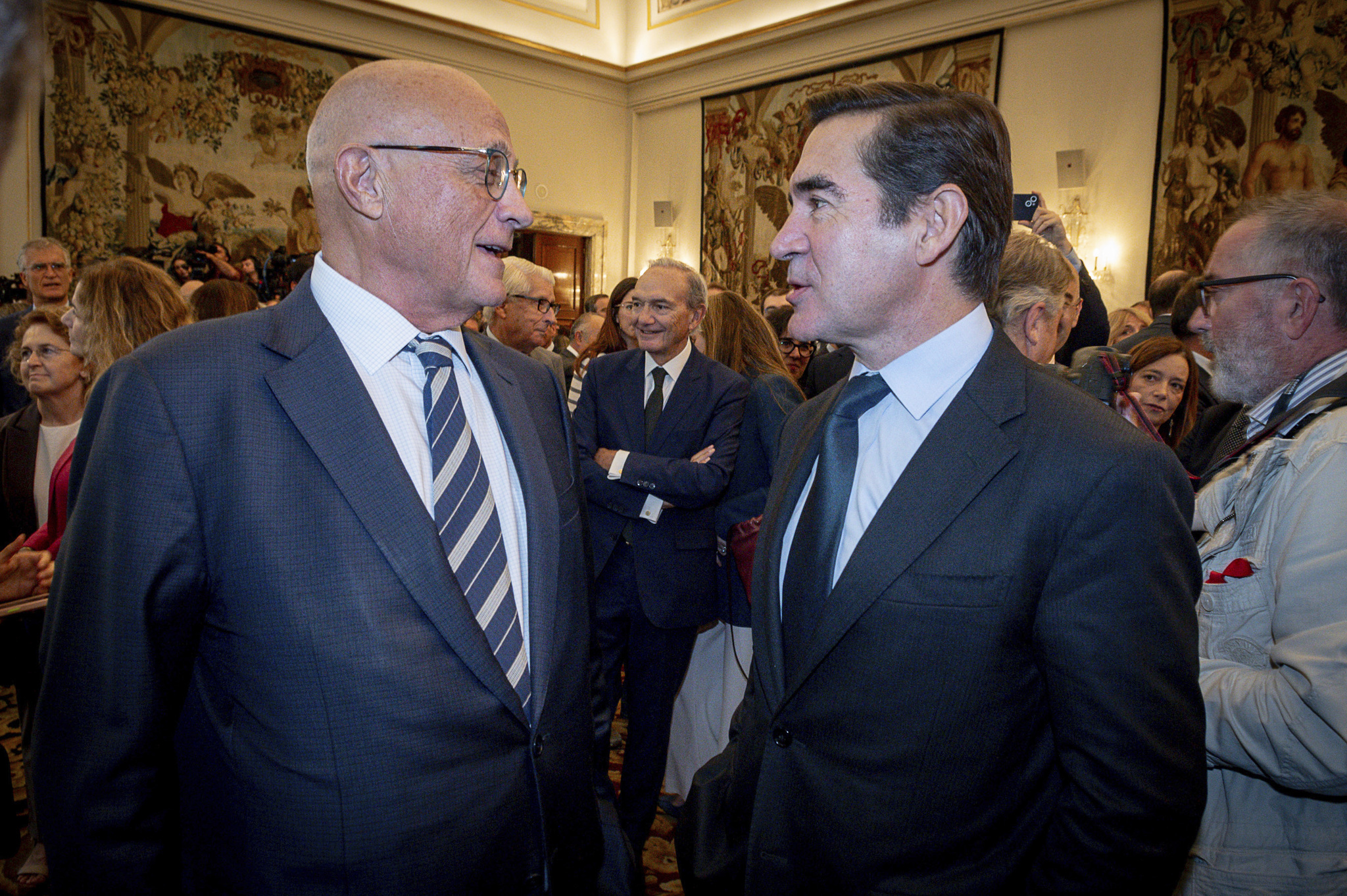 La opa de BBVA sobre Sabadell entra en su recta final | Banca