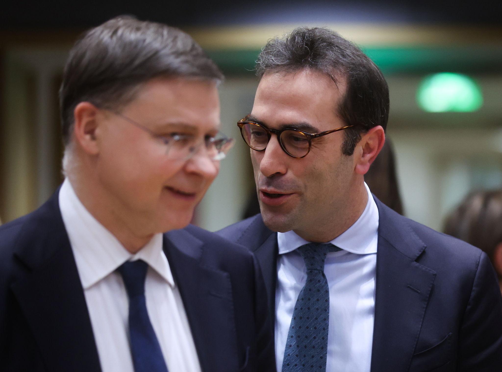 La UE espolea la inversión en Defensa pero insta a contener el resto del gasto