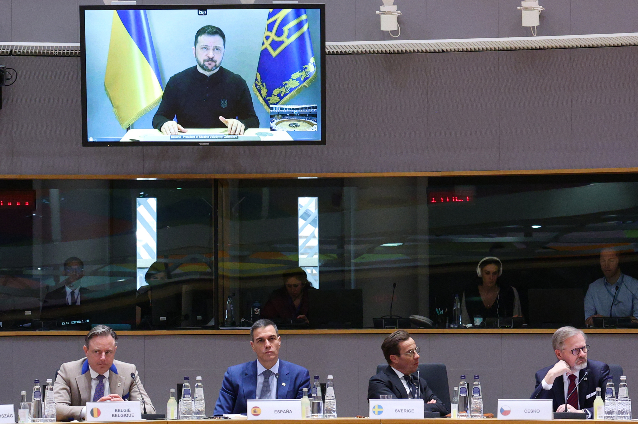 La UE cierra filas en torno a Ucrania mientras emprende su propio rearme