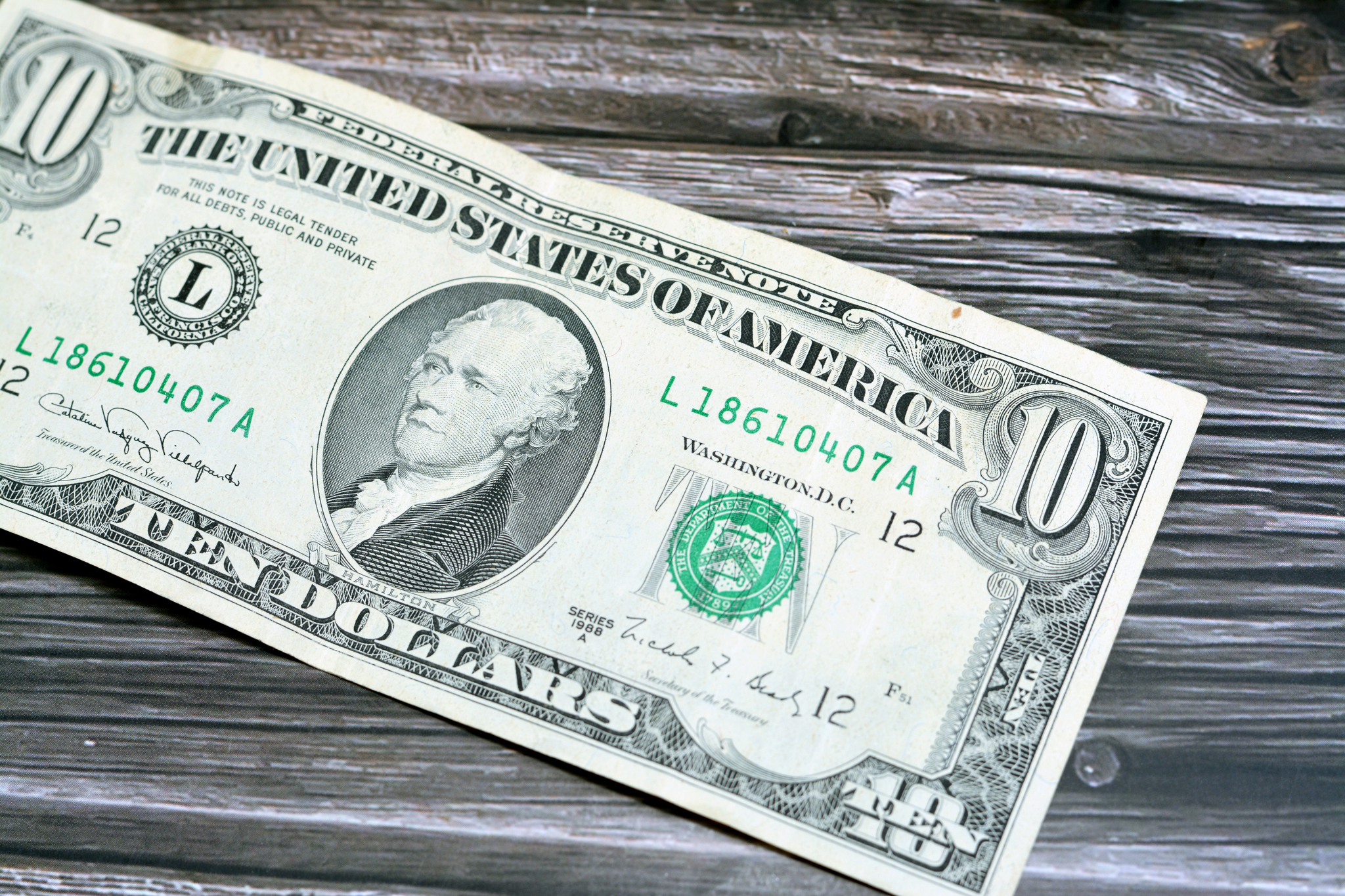 ¿Puede el dólar seguir siendo el rey de las divisas?