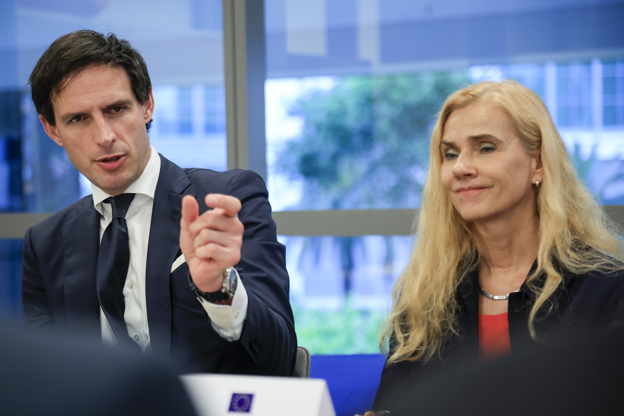 Wopke Hoekstra: «La energía nuclear es parte de la solución para el suministro limpio de la UE»