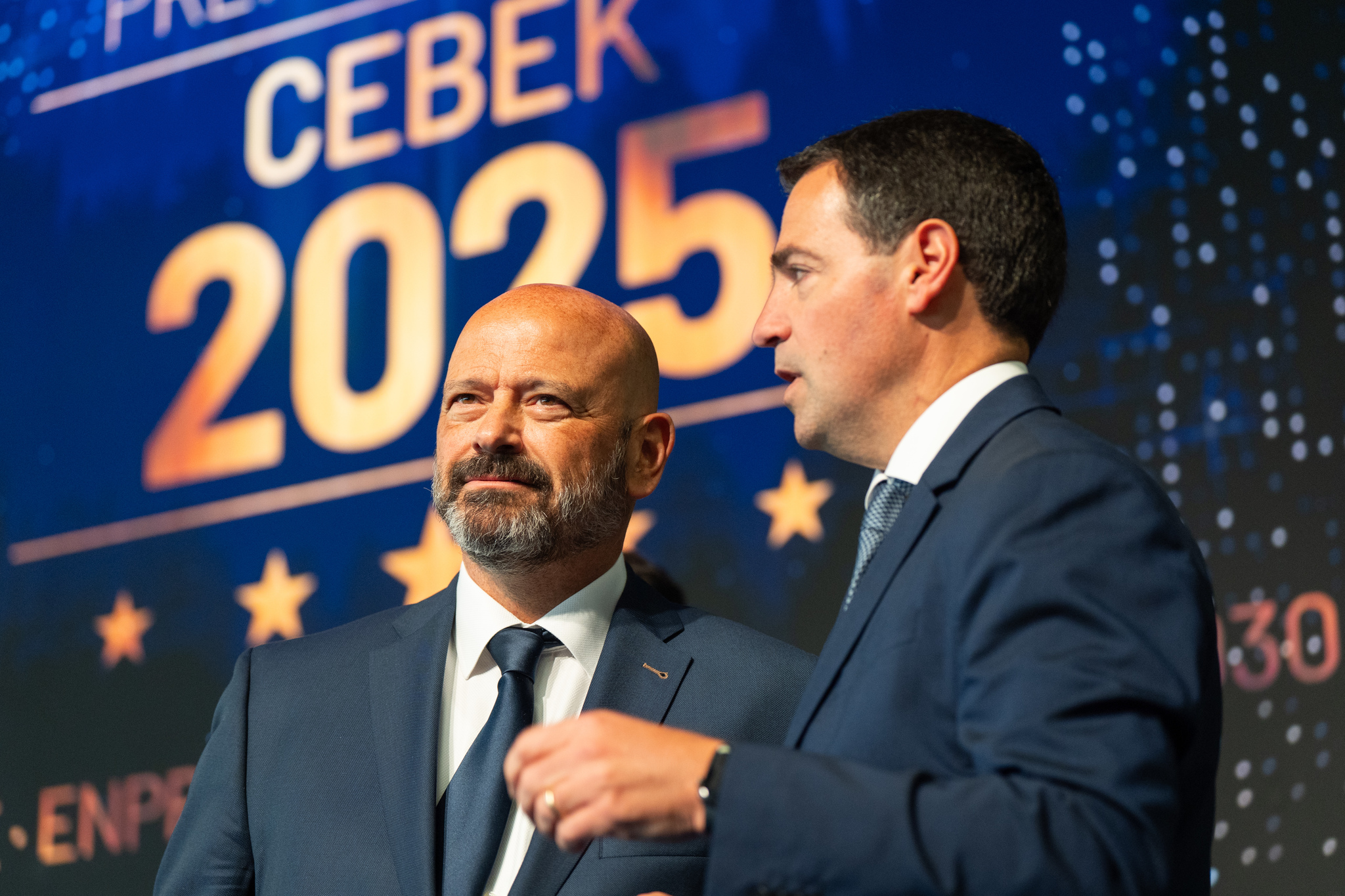 Buces promete continuidad tras ganar a Lekue la presidencia de Cebek