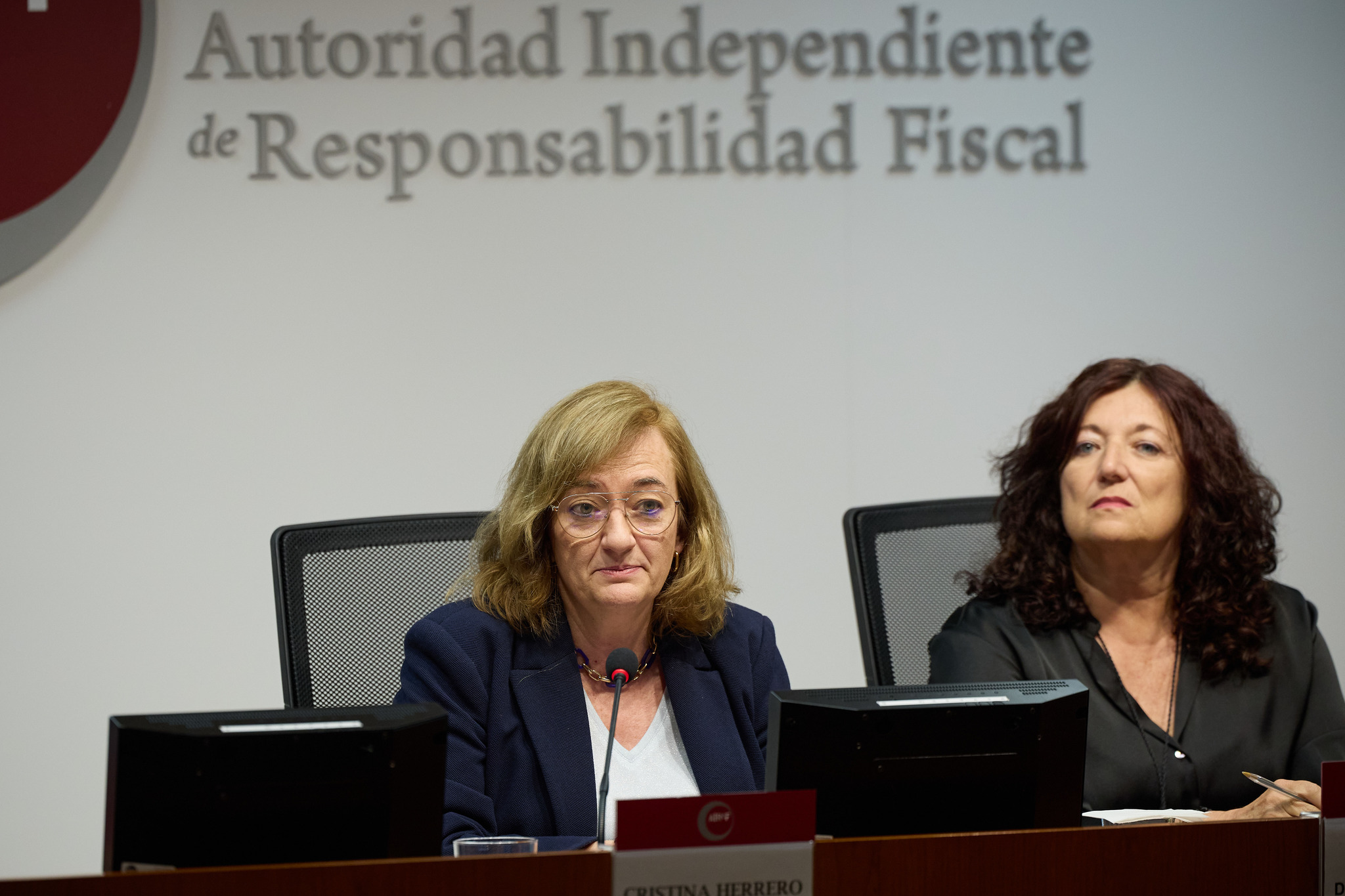 Airef alerta de que el plan de rearme del Gobierno «aumenta gasto, déficit y deuda»