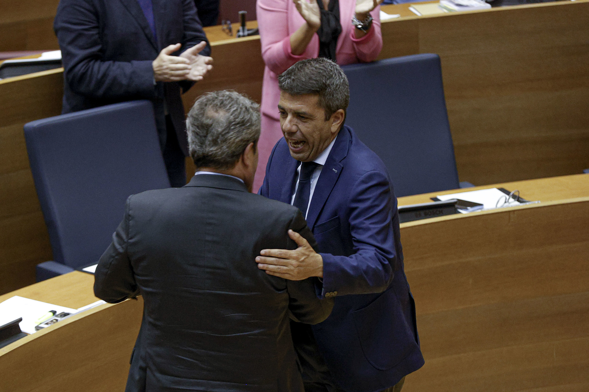 Mazón saca adelante los presupuestos con el apoyo de Vox