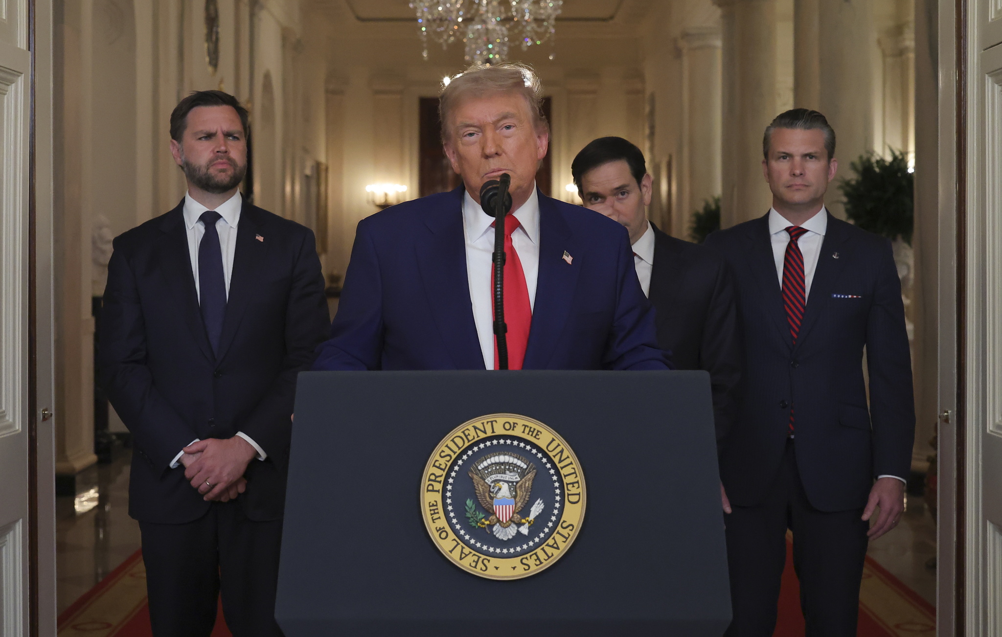 Estados Unidos bombardea Irán y amenaza con más ataques si «la paz no llega rápido»