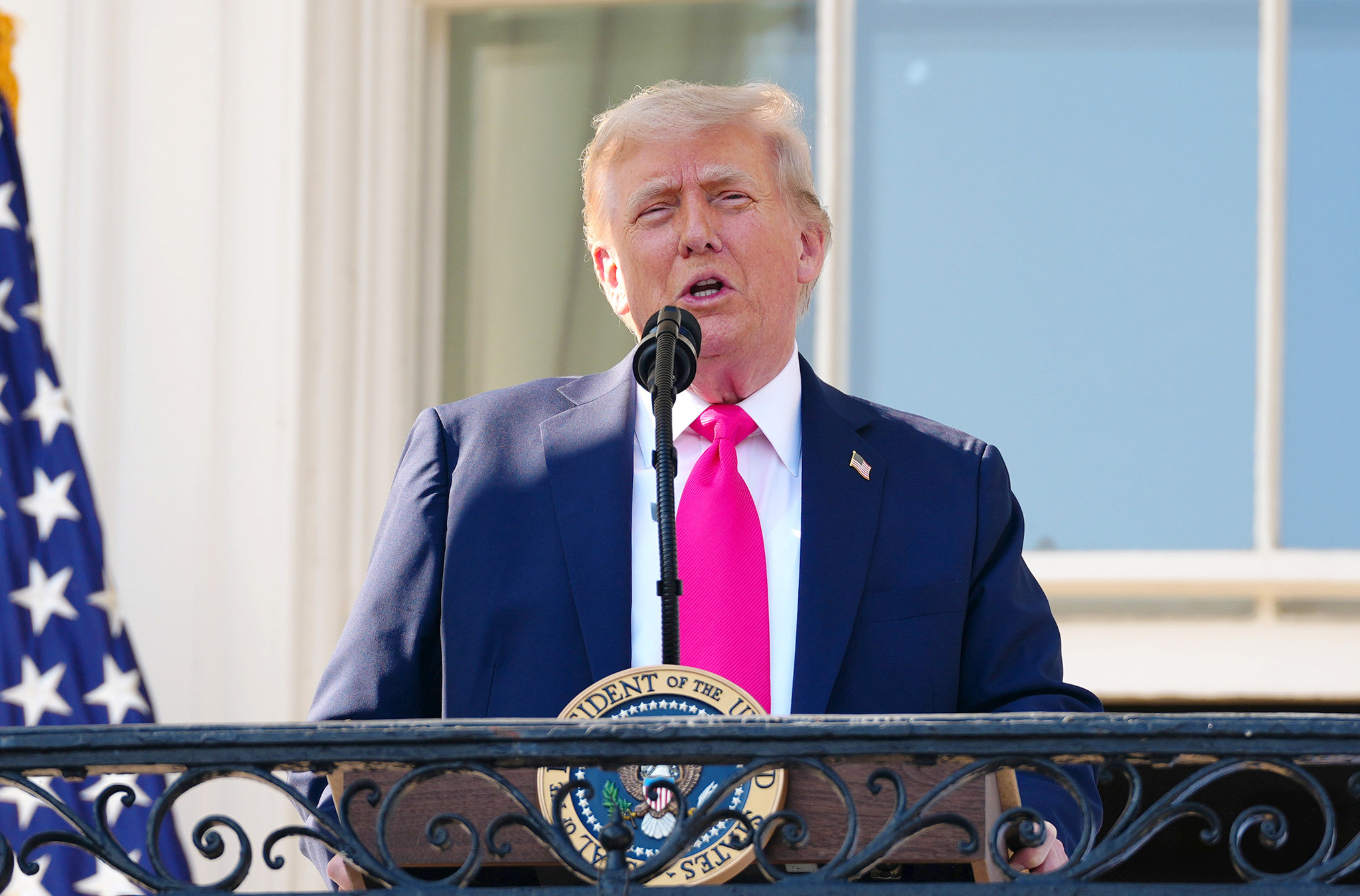 Trump anuncia aranceles del 25% para Japón y Corea del Sur