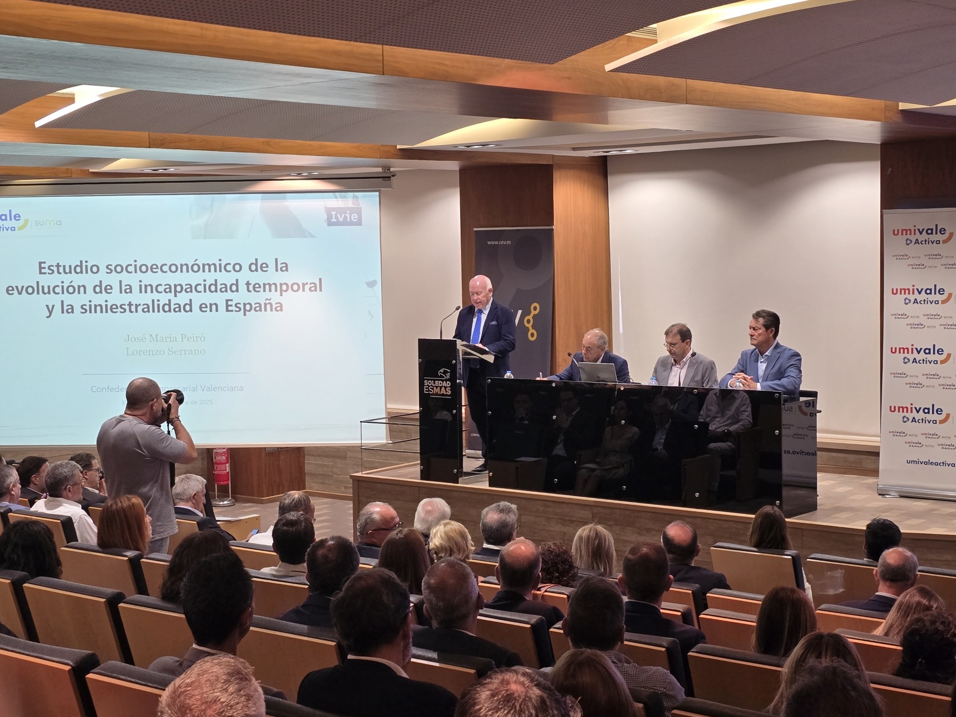 El absentismo laboral cuesta 7.100 millones al año en la Comunidad Valenciana