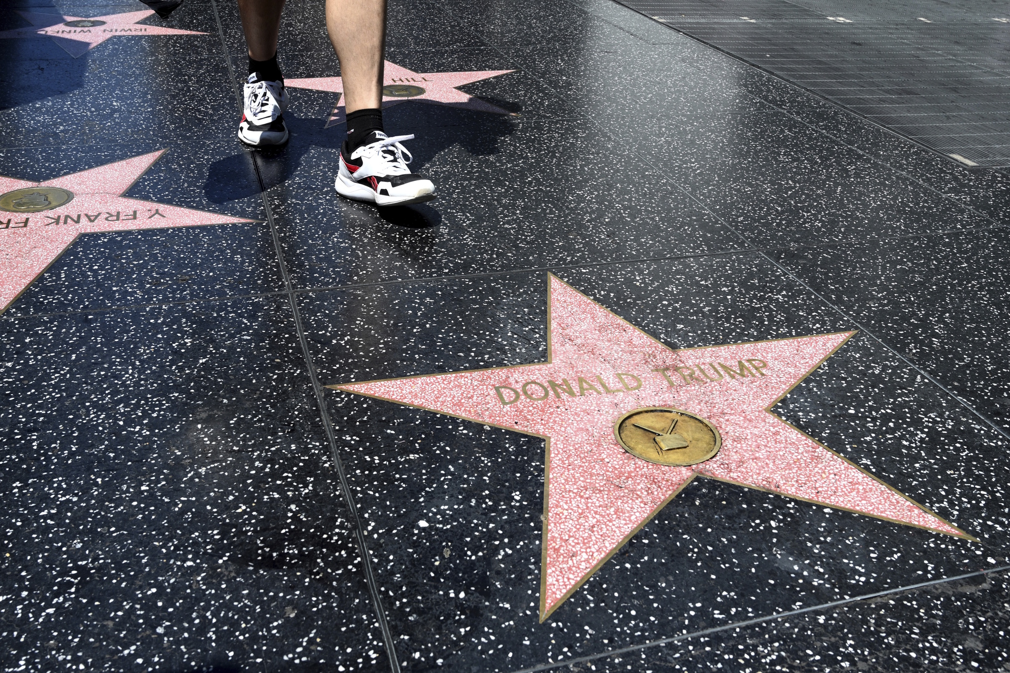 Trump anuncia un arancel del 100% a las películas producidas fuera de EEUU