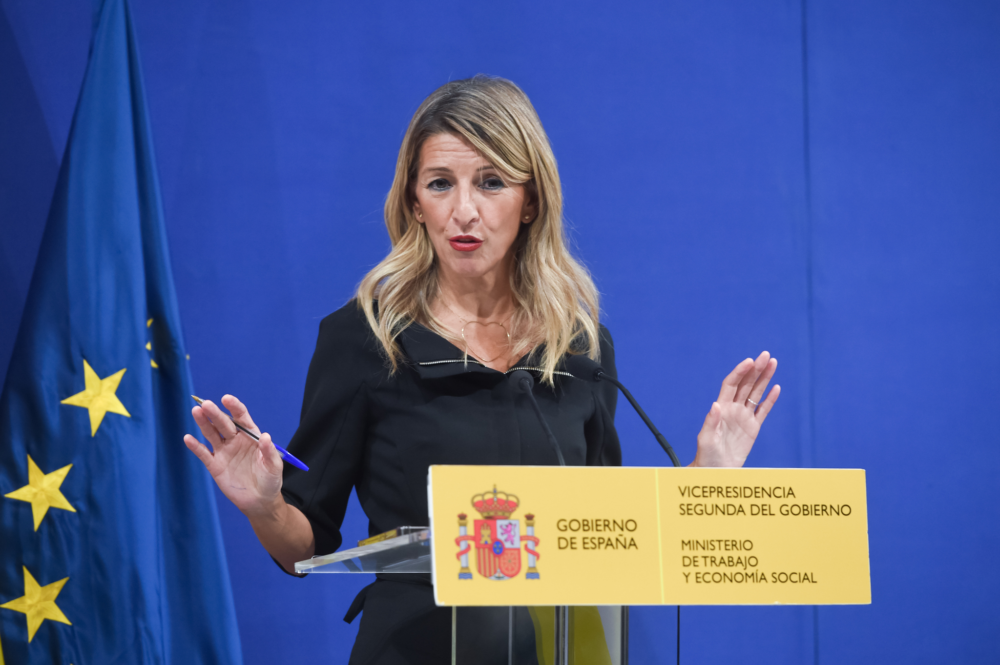 Yolanda Díaz ordena calcular una subida del salario mínimo con la tributación de IRPF