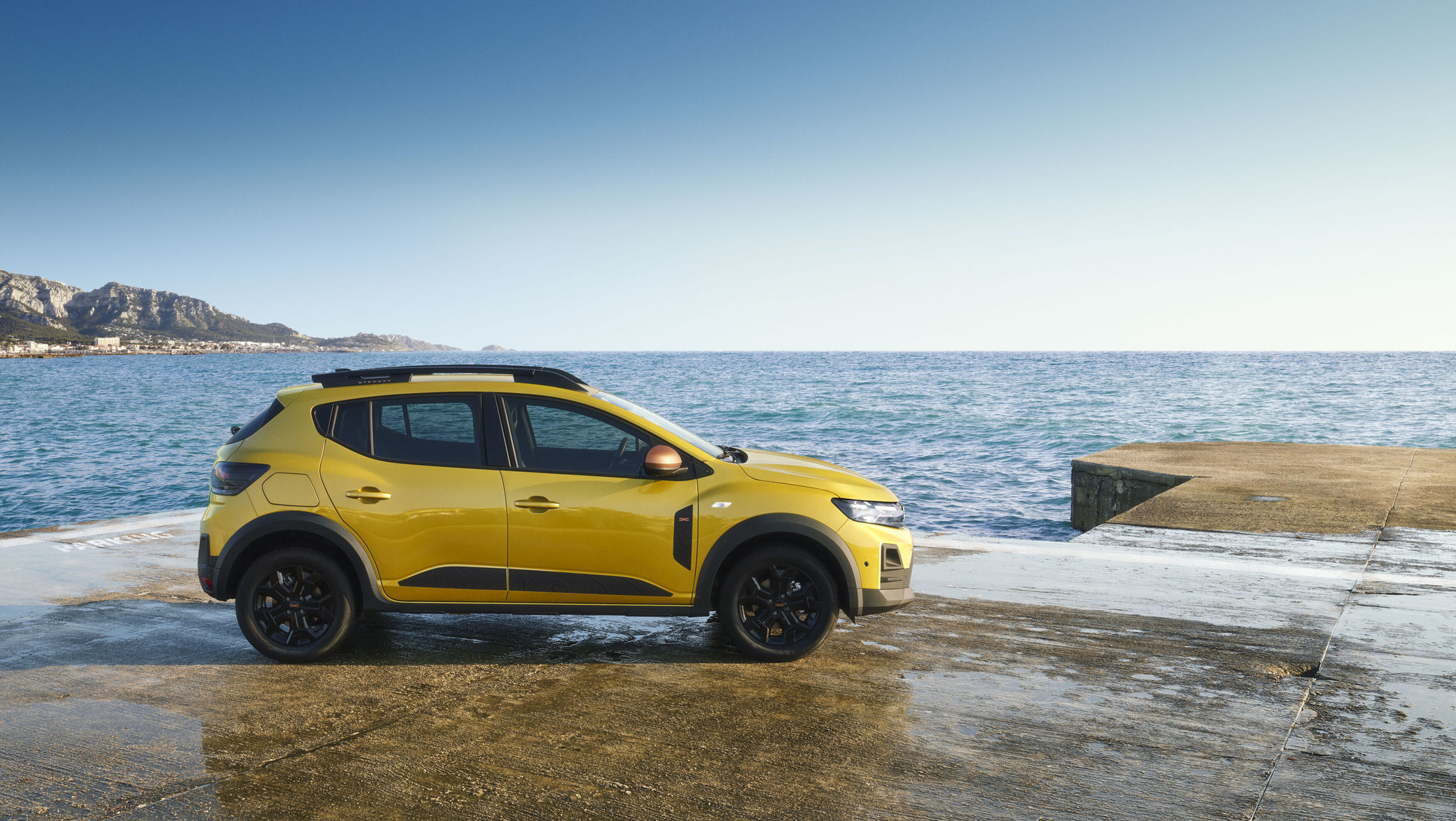 Los coches más vendidos en España: los diésel caen a su cuota más baja y los electrificados llegan al 25%
