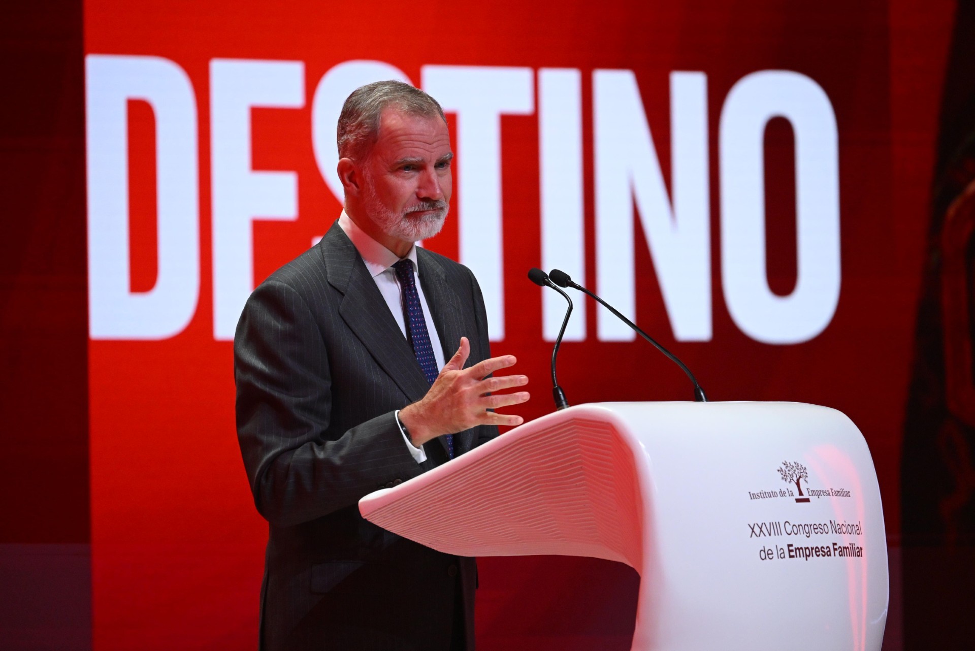 Felipe VI ensalza a las empresas familiares como «pilar de la economía» y de creación de empleo